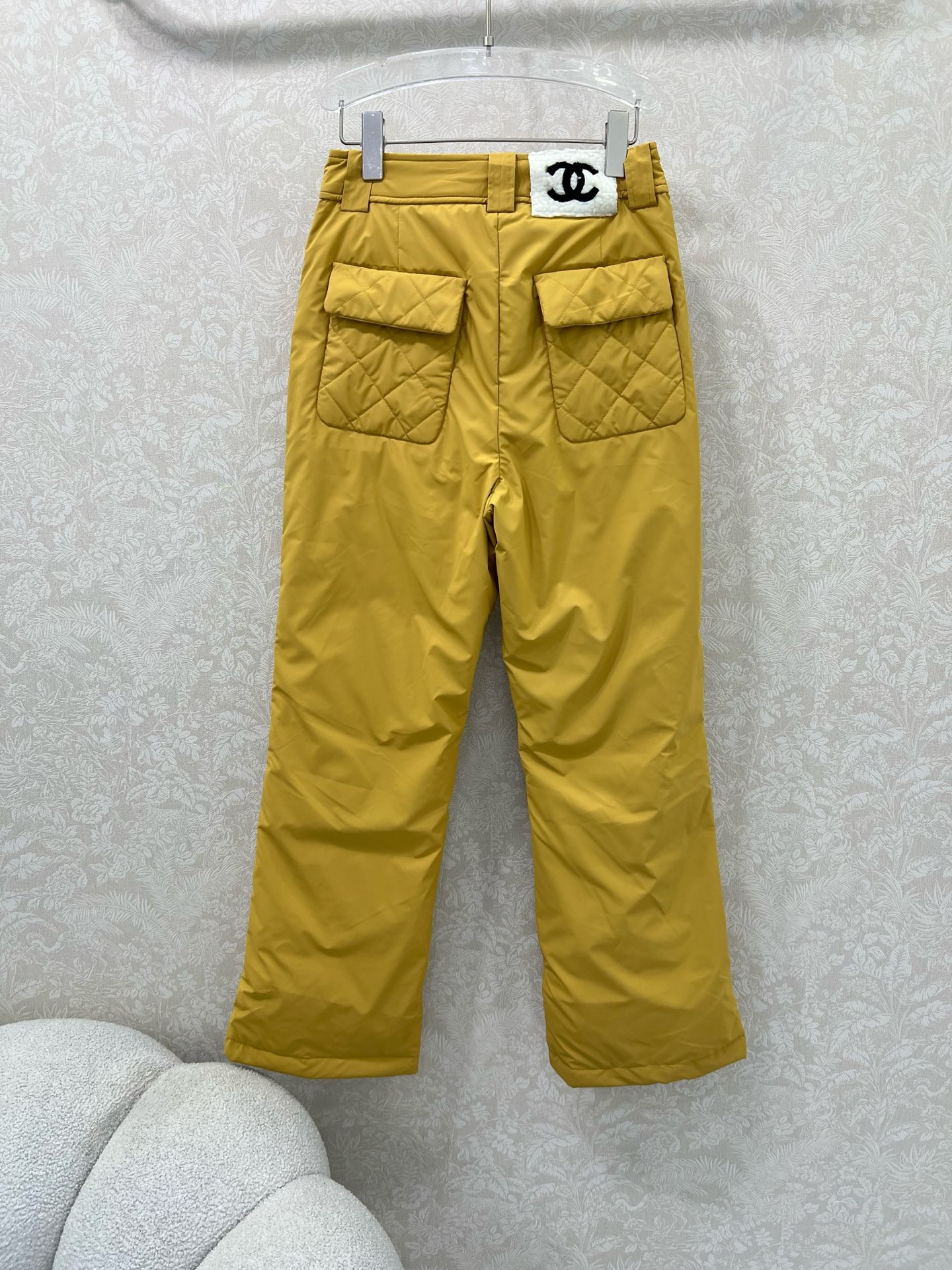 🔥🔥Chan*l 25秋冬新款coco滑雪系列！保暖度爆棚的运动休闲羽绒裤，定制五金 菱格压线口袋。后腰