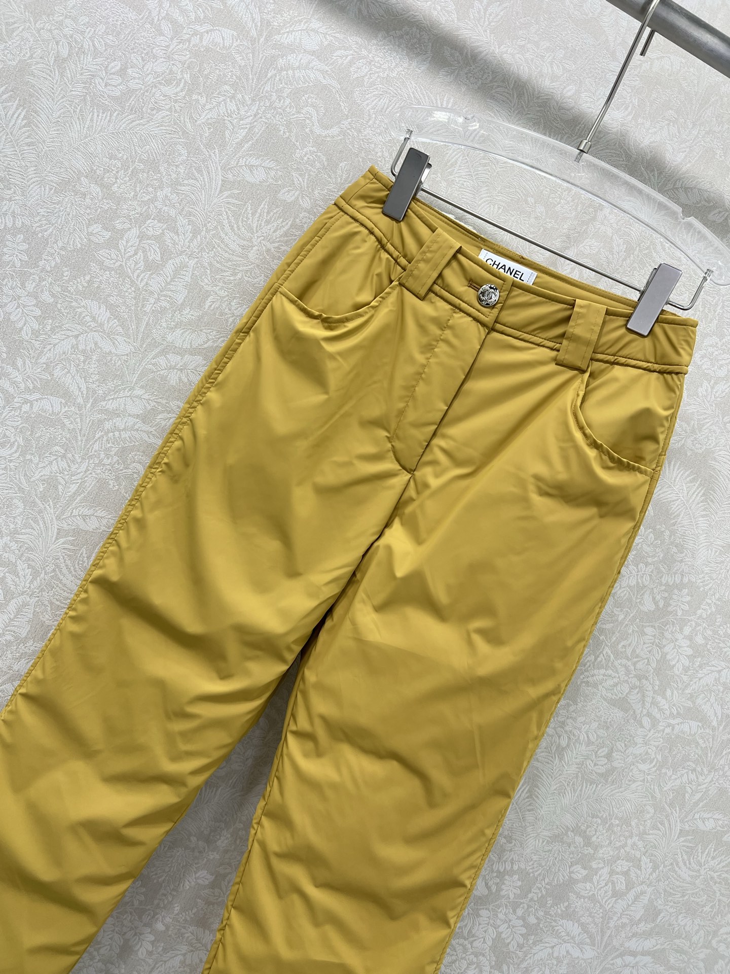 🔥🔥Chan*l 25秋冬新款coco滑雪系列！保暖度爆棚的运动休闲羽绒裤，定制五金 菱格压线口袋。后腰