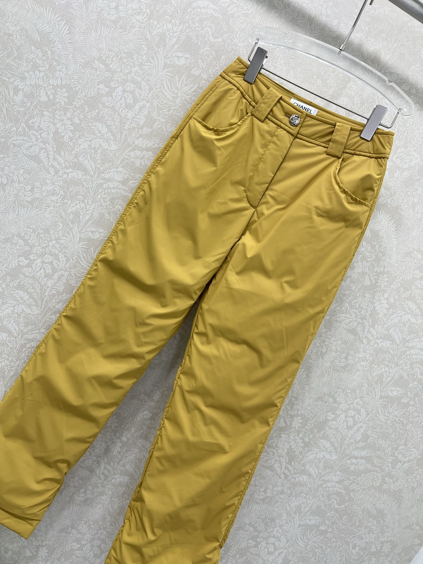 🔥🔥Chan*l 25秋冬新款coco滑雪系列！保暖度爆棚的运动休闲羽绒裤，定制五金 菱格压线口袋。后腰