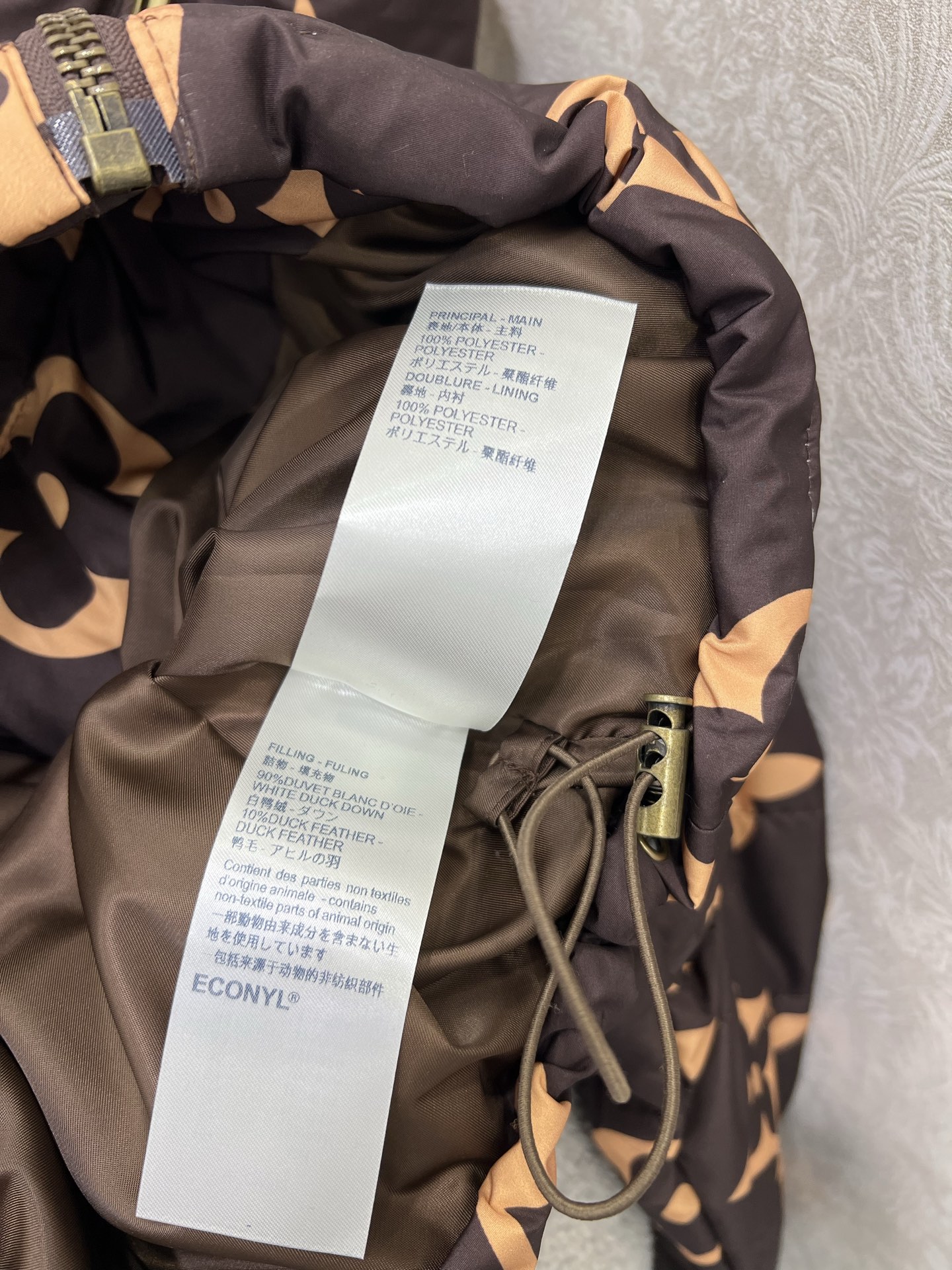 🔥🔥Louis Vuitt*n25新款小立领满幅老花羽绒外套 定制YB防风防水尼龙材质 90白鸭绒填充内