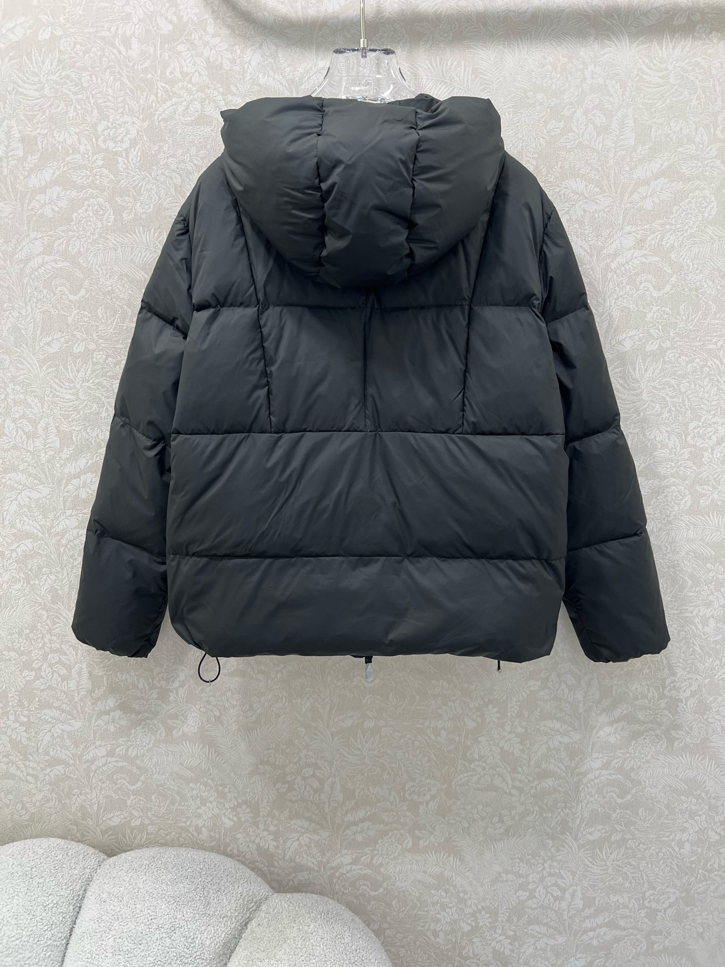 🔥🔥Moncle*25 秋冬新品Fusain连帽短款羽绒夹克外套. 男女同款运动版型减龄又显瘦随性搭配超