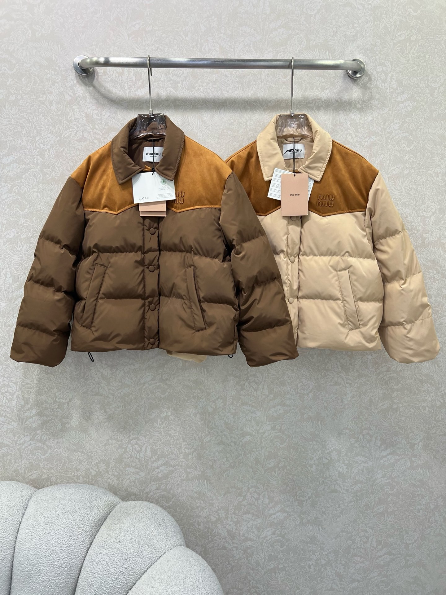 🔥🔥miumi*25全新版本出货啦 新款麂皮绒拼羽绒服 90白鹅绒 整件拼接做麂皮绒与防风防水材质搭配质