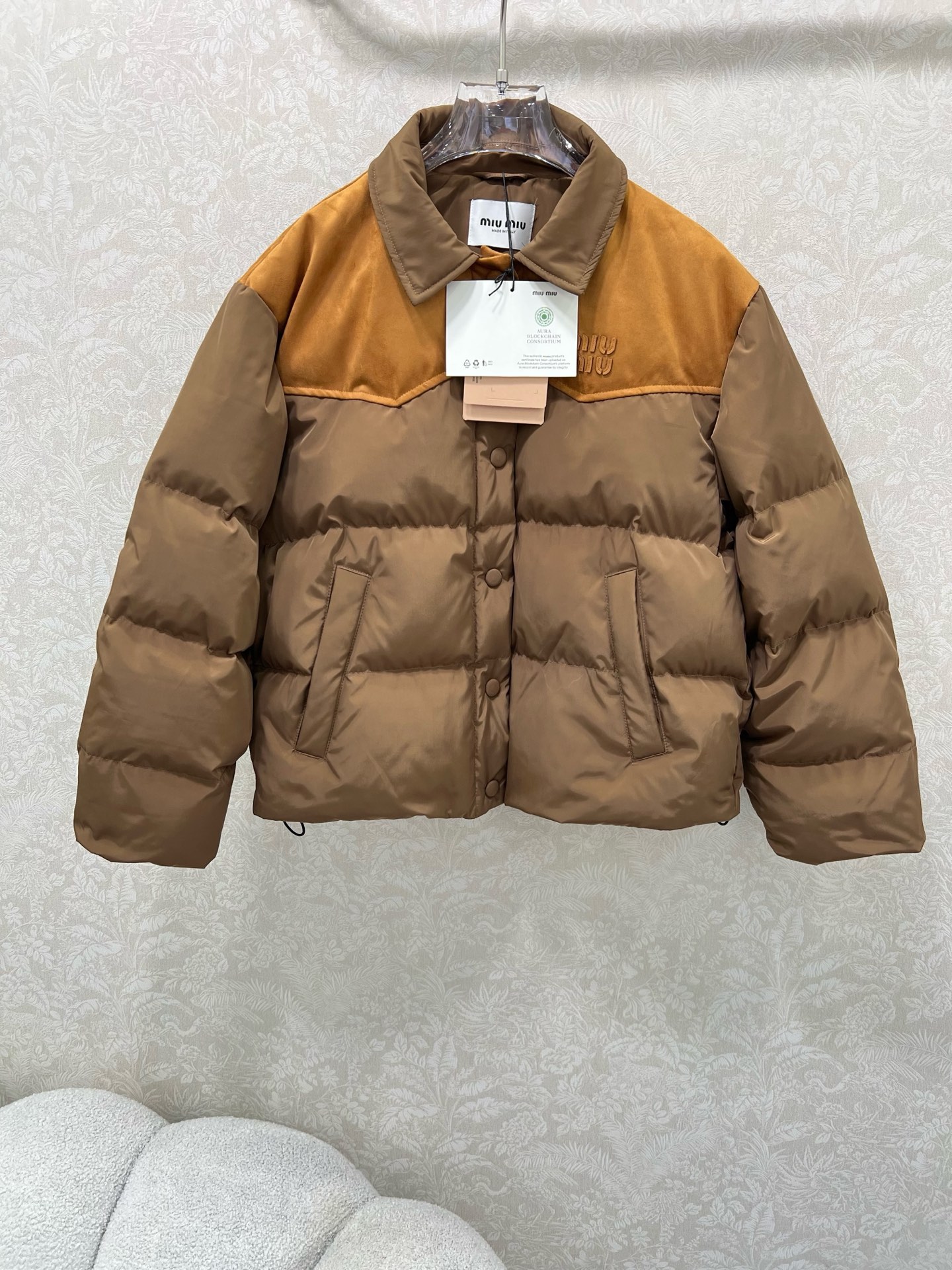 🔥🔥miumi*25全新版本出货啦 新款麂皮绒拼羽绒服 90白鹅绒 整件拼接做麂皮绒与防风防水材质搭配质