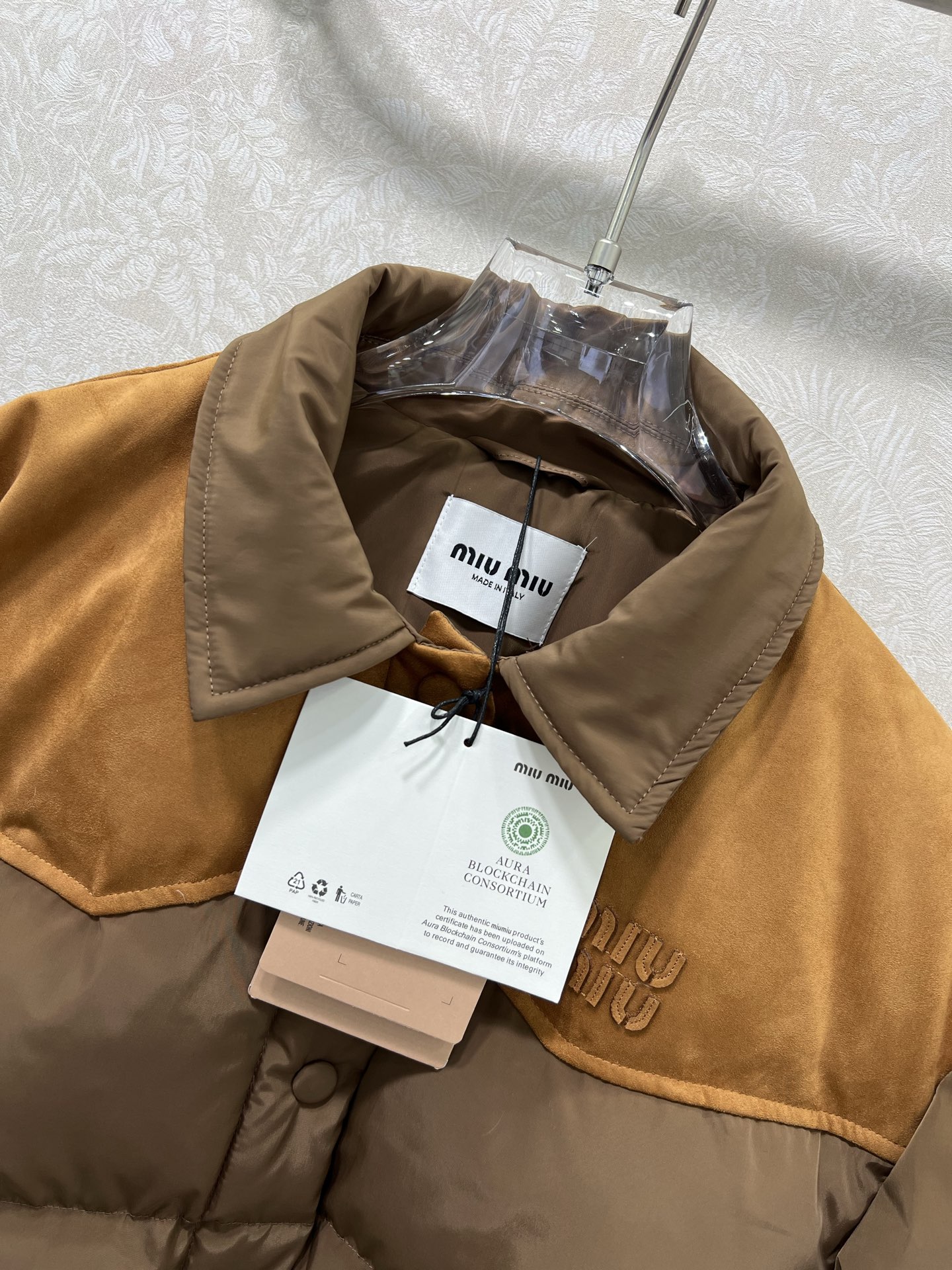 🔥🔥miumi*25全新版本出货啦 新款麂皮绒拼羽绒服 90白鹅绒 整件拼接做麂皮绒与防风防水材质搭配质