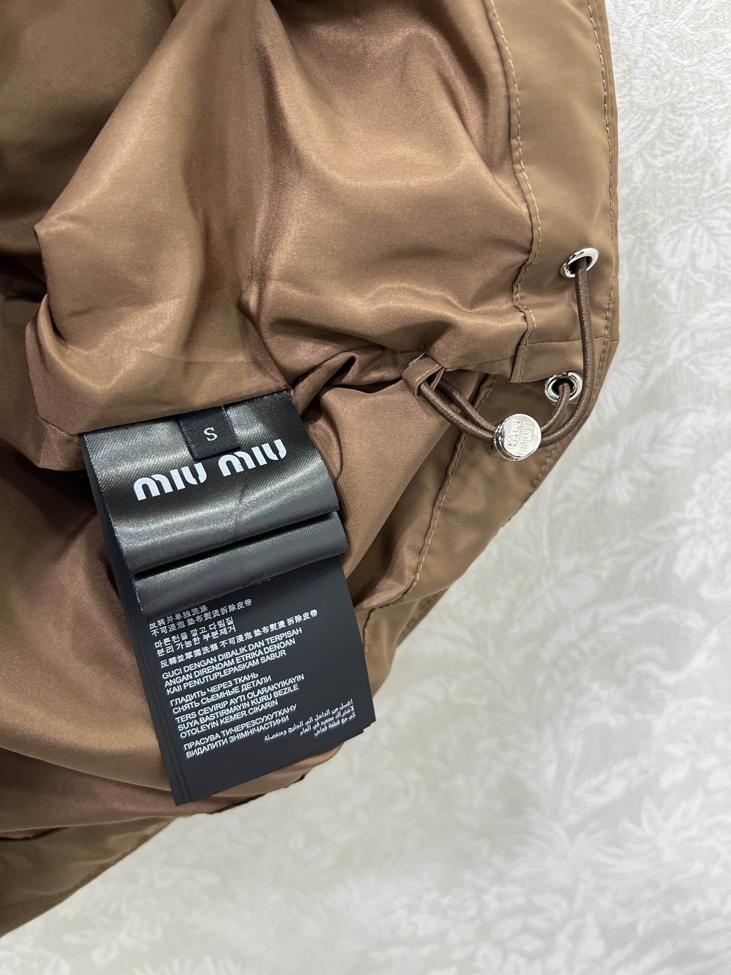 🔥🔥miumi*25全新版本出货啦 新款麂皮绒拼羽绒服马甲 90白鹅绒 整件拼接做麂皮绒与防风防水材质搭