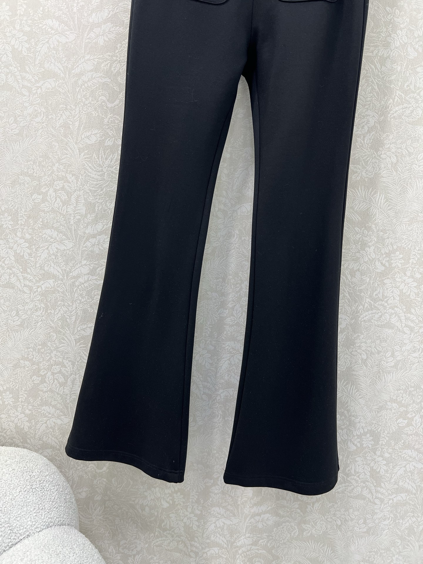 🔥🔥 Chan*l 25新款黑色微喇裤！❤️大长腿中高腰微喇裤脚设计绝绝子 前口袋链条⛓️装饰设计高级感