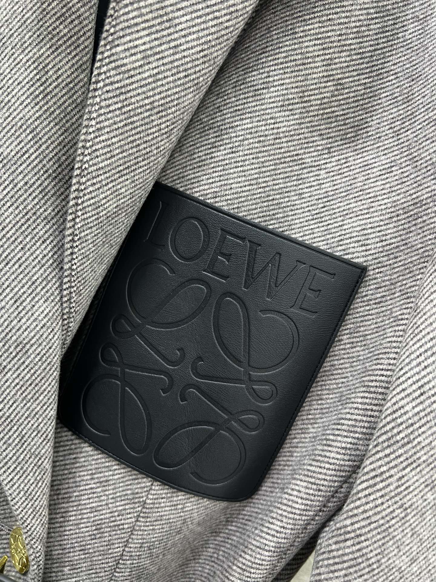 🔥🔥Loew * 25新款高级格雷灰色调双排扣腰带装饰西装外套 定制五金腰带 丝绒翻领穿出法式优雅 又一