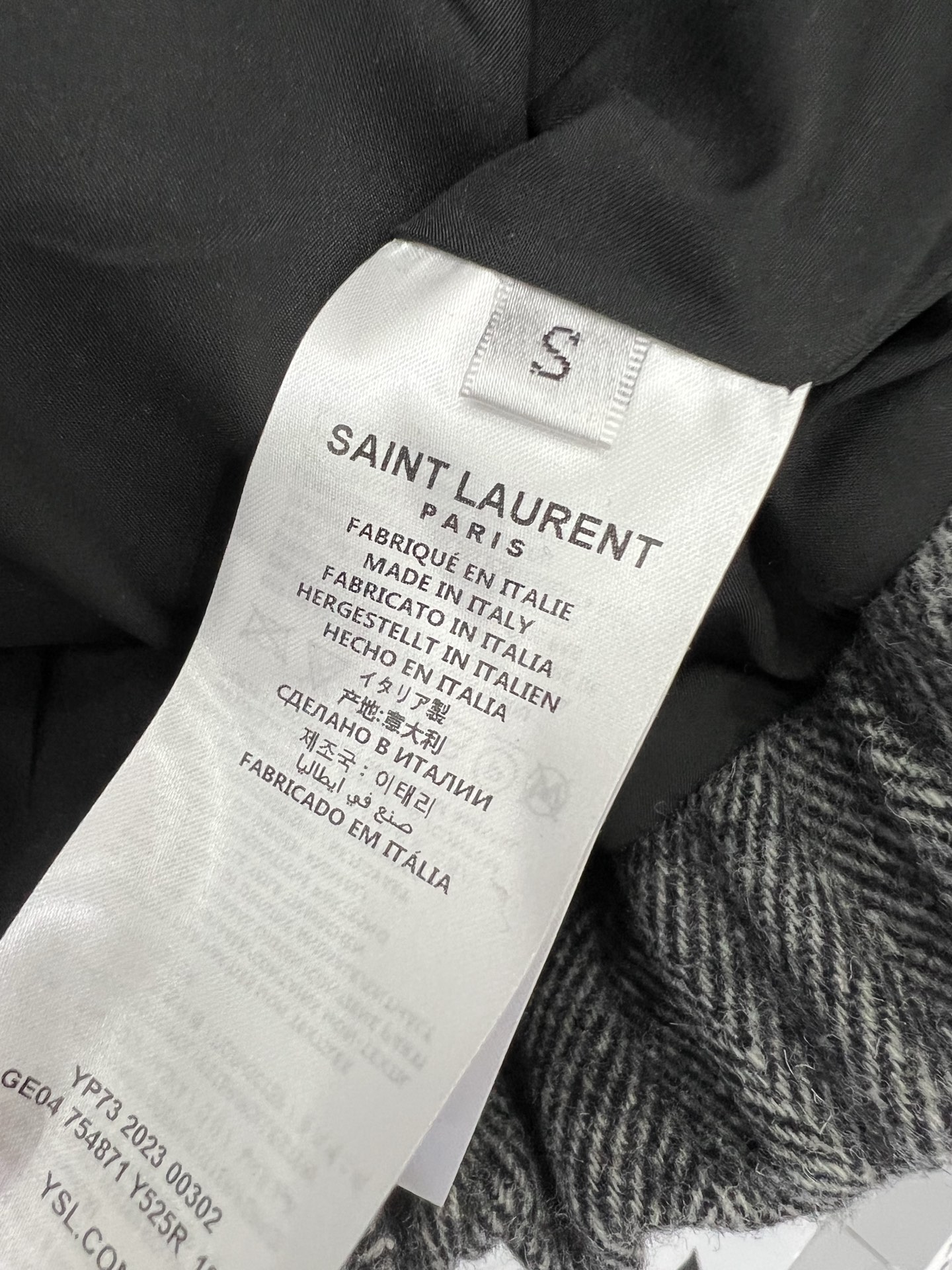 🔥🔥ysl*25新款毛呢外套 高级格雷灰系列 翻领灯芯绒设计 胸前搭配可拆卸胸针 下摆口袋微收边设计 可