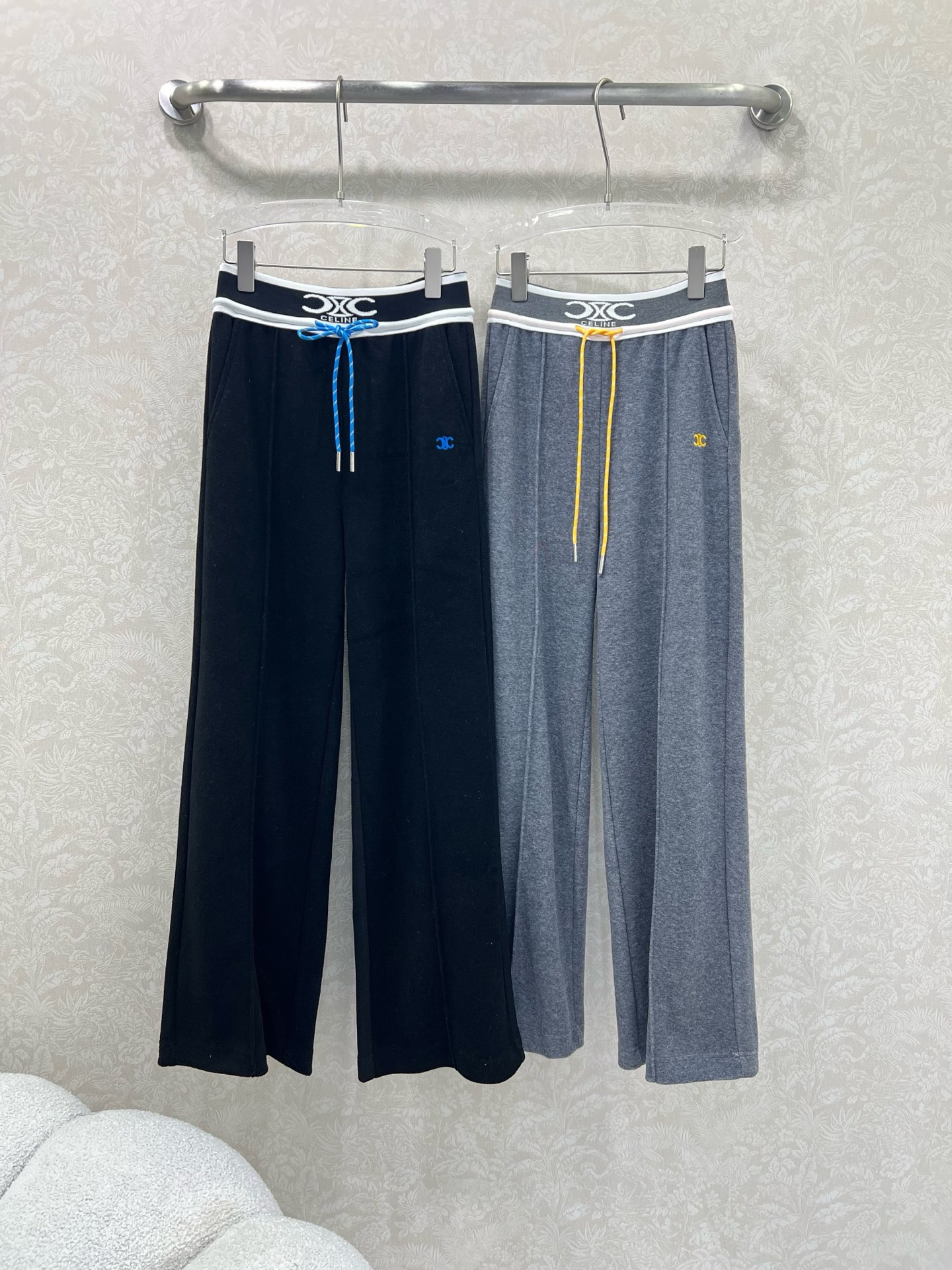 🔥🔥celin* 25新款腰头字母弹力织带净色阔腿长裤 腰头撞色logo弹力织带 裤身凯旋门刺绣装饰 两