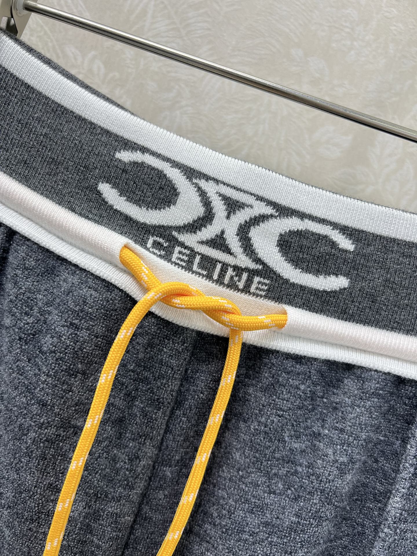 🔥🔥celin* 25新款腰头字母弹力织带净色阔腿长裤 腰头撞色logo弹力织带 裤身凯旋门刺绣装饰 两