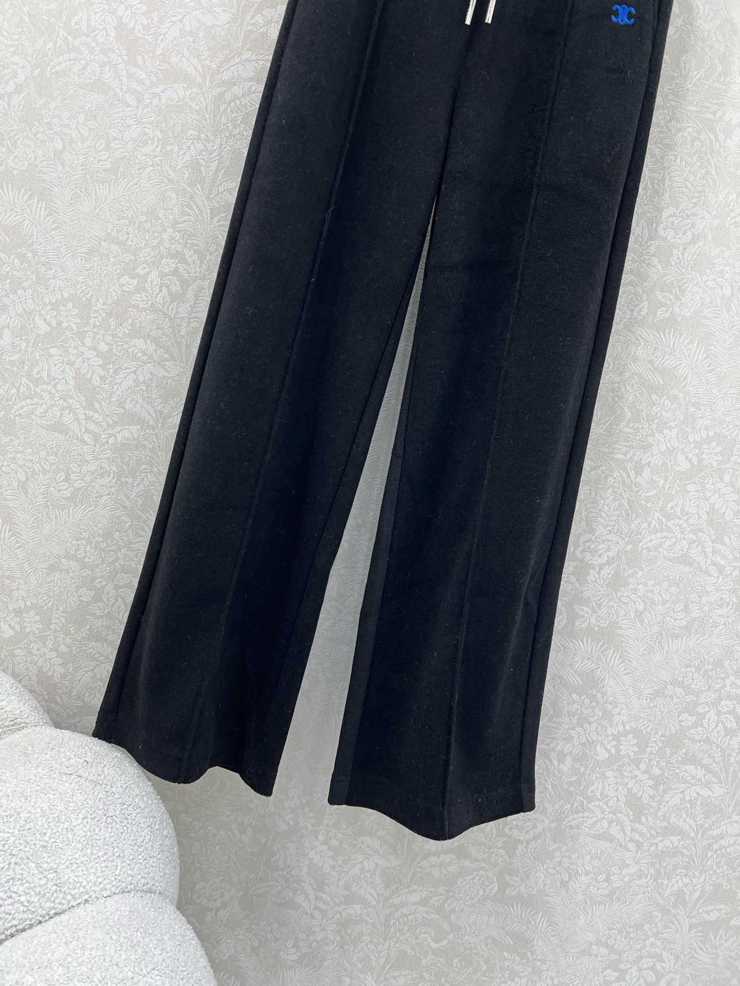 🔥🔥celin* 25新款腰头字母弹力织带净色阔腿长裤 腰头撞色logo弹力织带 裤身凯旋门刺绣装饰 两