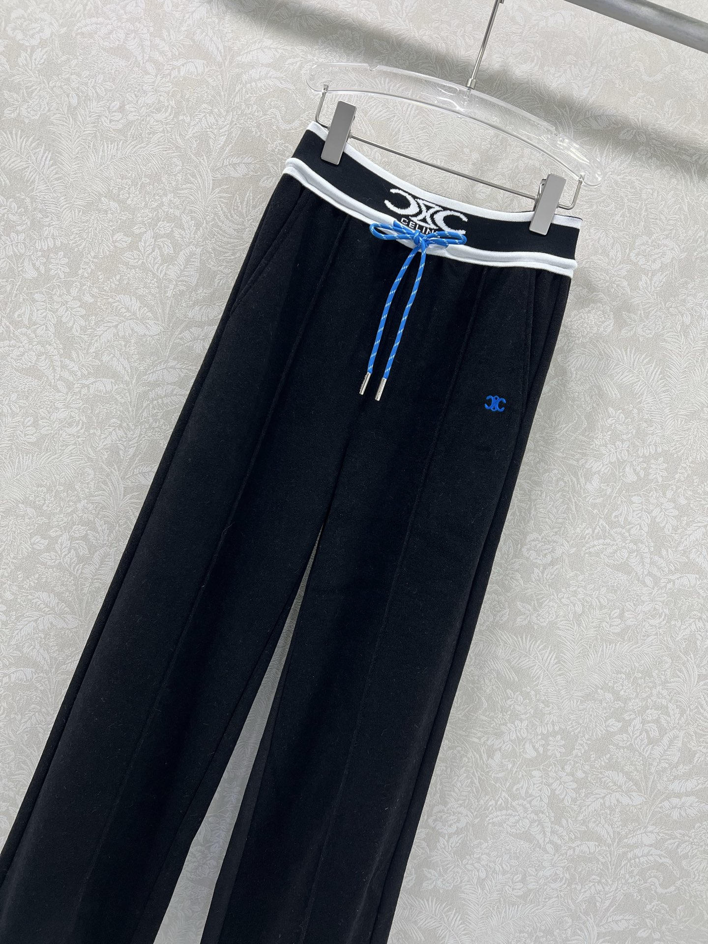 🔥🔥celin* 25新款腰头字母弹力织带净色阔腿长裤 腰头撞色logo弹力织带 裤身凯旋门刺绣装饰 两