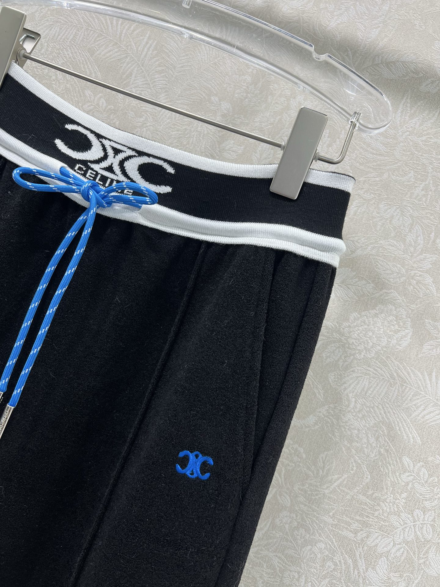 🔥🔥celin* 25新款腰头字母弹力织带净色阔腿长裤 腰头撞色logo弹力织带 裤身凯旋门刺绣装饰 两