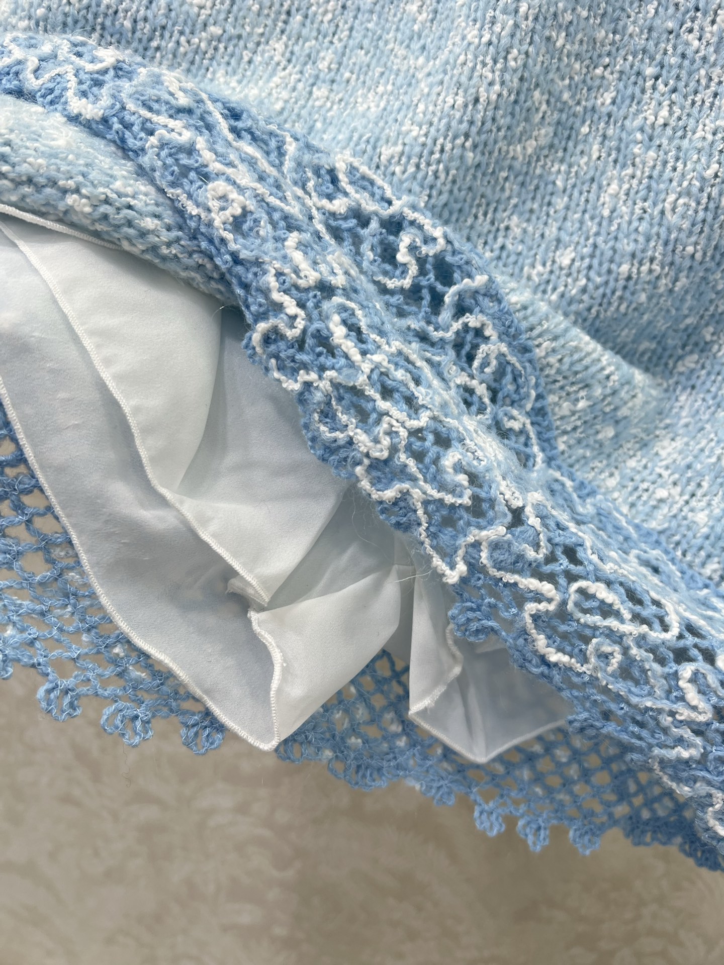 🔥🔥Chane*25新款绣花花边针织短裙 羊驼毛混纺材质 柔软舒适 触感细腻有质感 蕾丝花边甜美温柔马卡