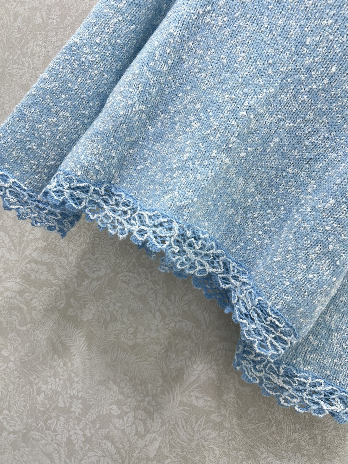 🔥🔥Chane*25新款绣花花边针织开衫 小香娃娃领花边开衫 羊驼毛混纺材质 柔软舒适 触感细腻有质感 