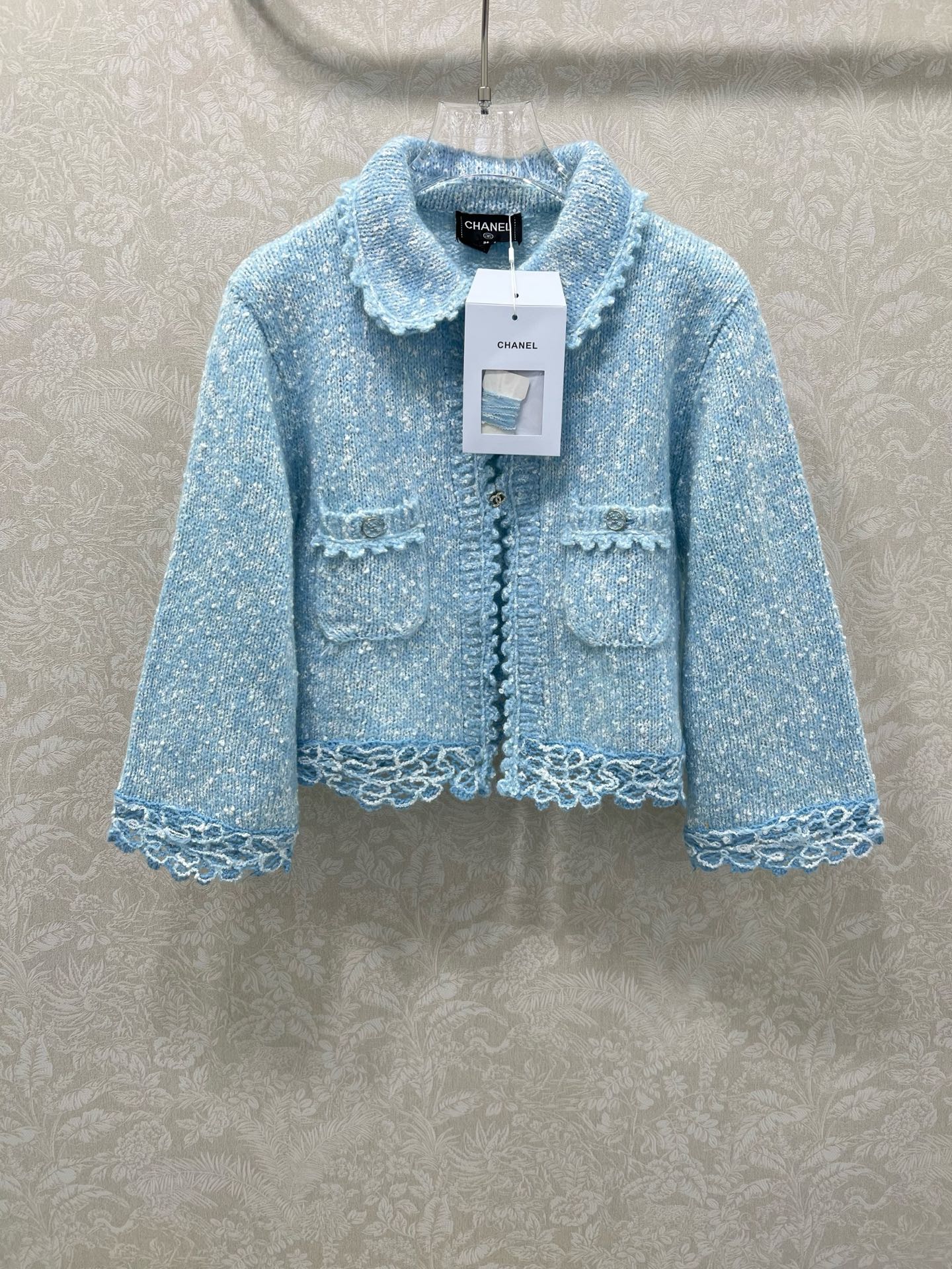 🔥🔥Chane*25新款绣花花边针织开衫 小香娃娃领花边开衫 羊驼毛混纺材质 柔软舒适 触感细腻有质感 