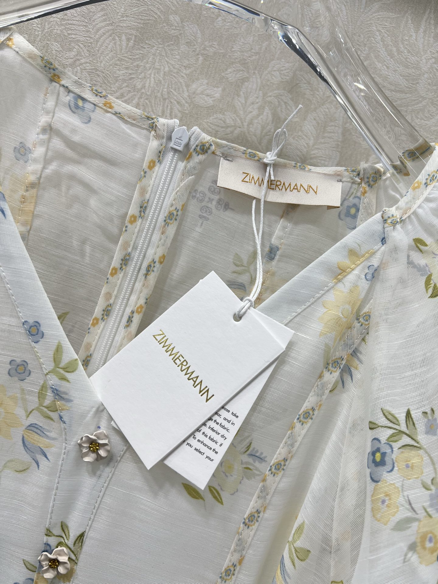 🔥🔥Zimmerman*兹/默曼 25新款印花v领连衣裙、时尚立领半扣搭配本布腰带 腰身褶皱勾勒腰线 美