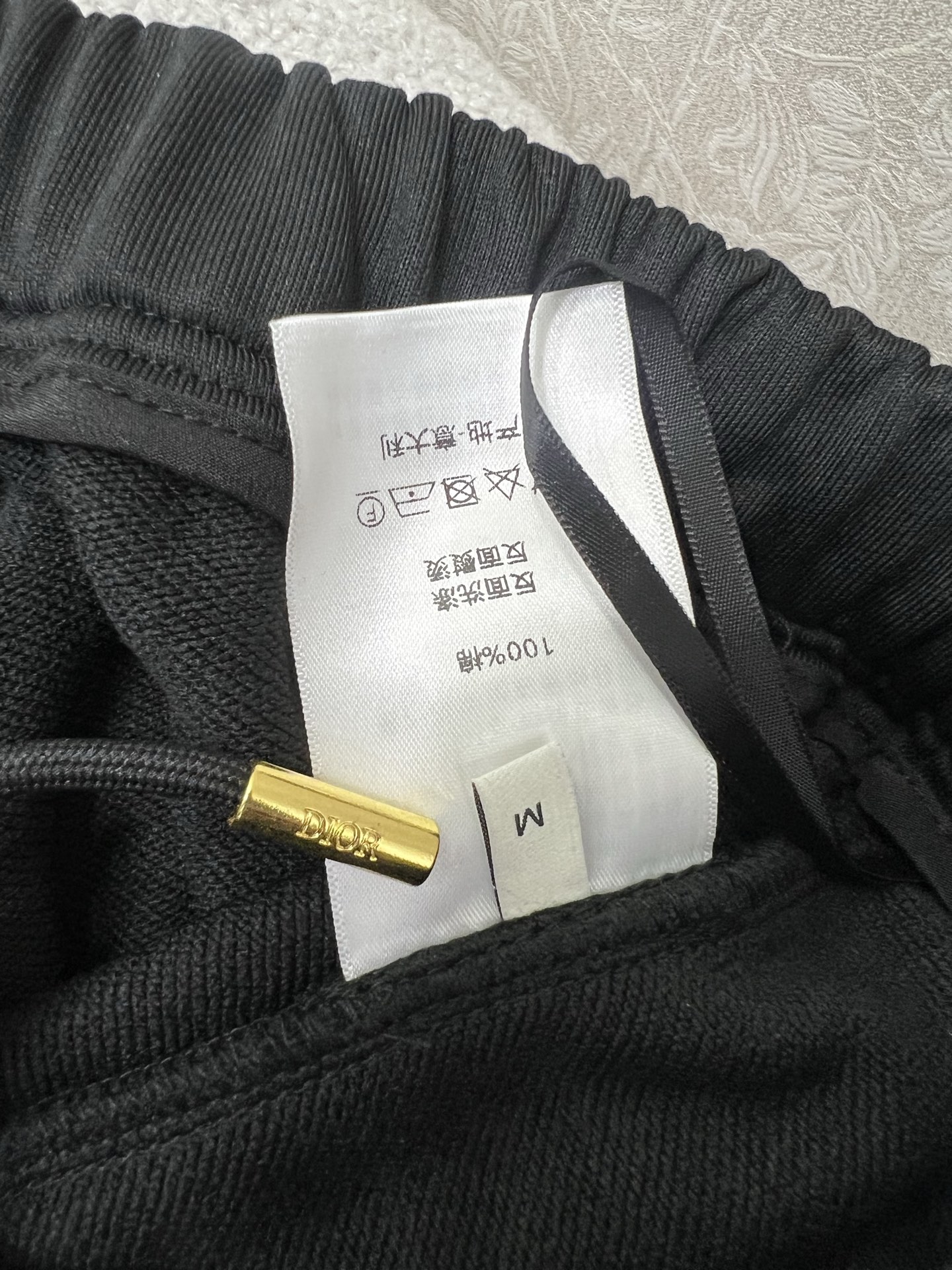 🔥🔥DIO* 25新款腰头抽绳净色阔腿长裤 减龄风十足 💯高密度纯棉面料 触感细腻柔软 上身很舒服 两侧