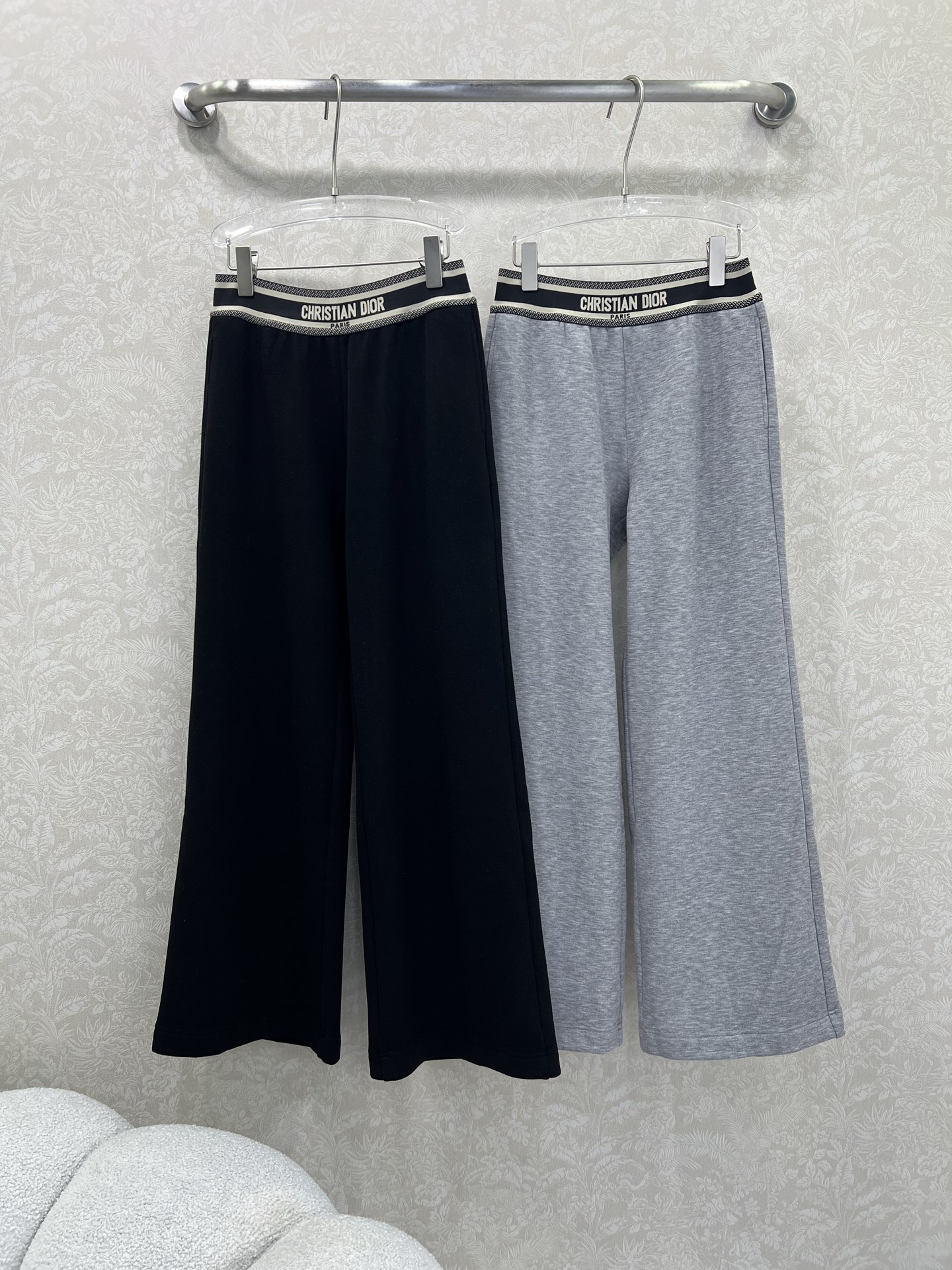 🔥🔥DIO* 25新款加绒腰头字母弹力织带净色阔腿长裤 腰头撞色logo弹力织带 整体计拉长人体比例 休