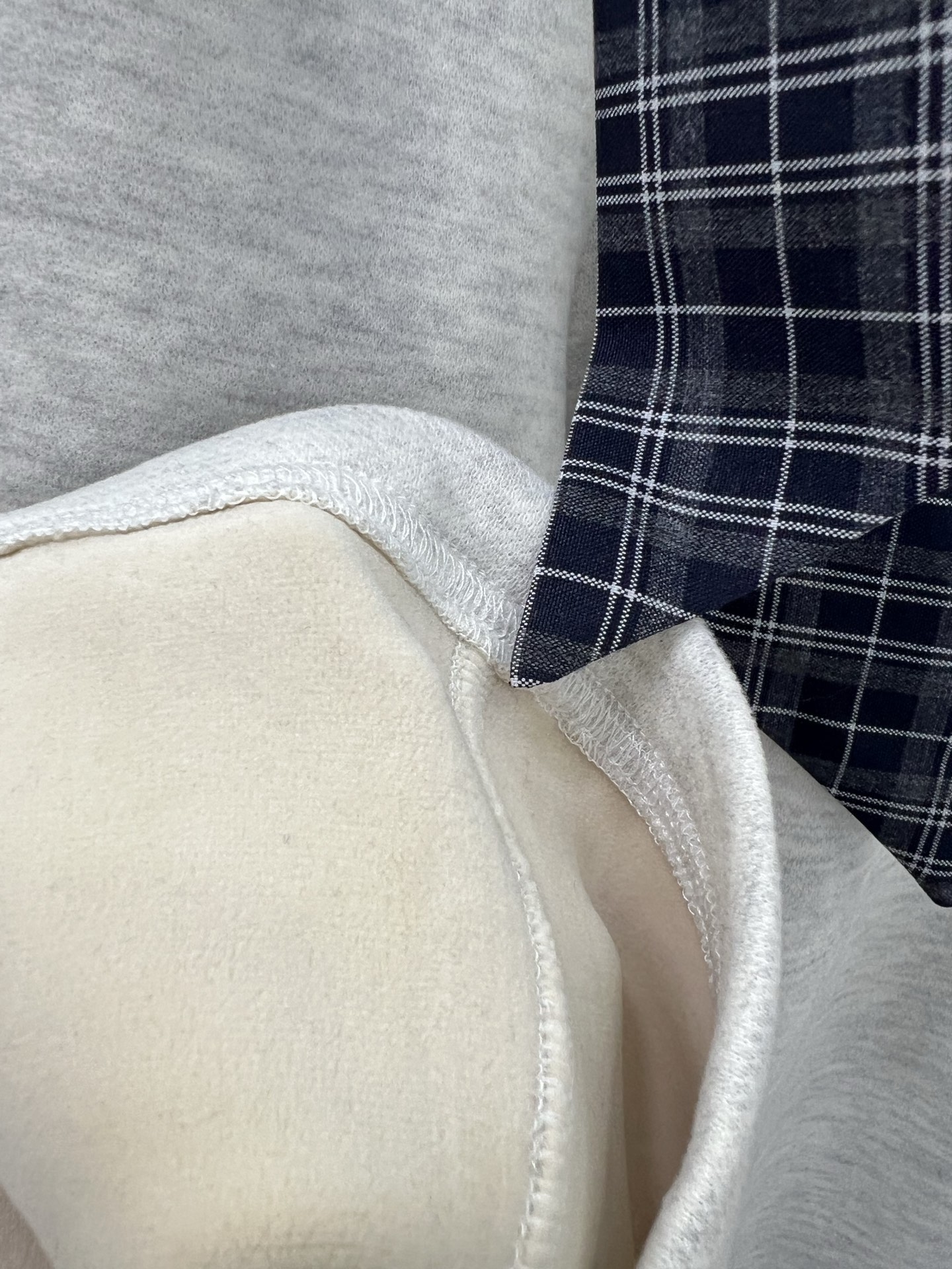 🔥🔥MIUMI* 25新款加绒搭配丝巾净色阔腿长裤 腰头抽绳阔腿设计拉长人体比例 侧边miu贴标 休闲直