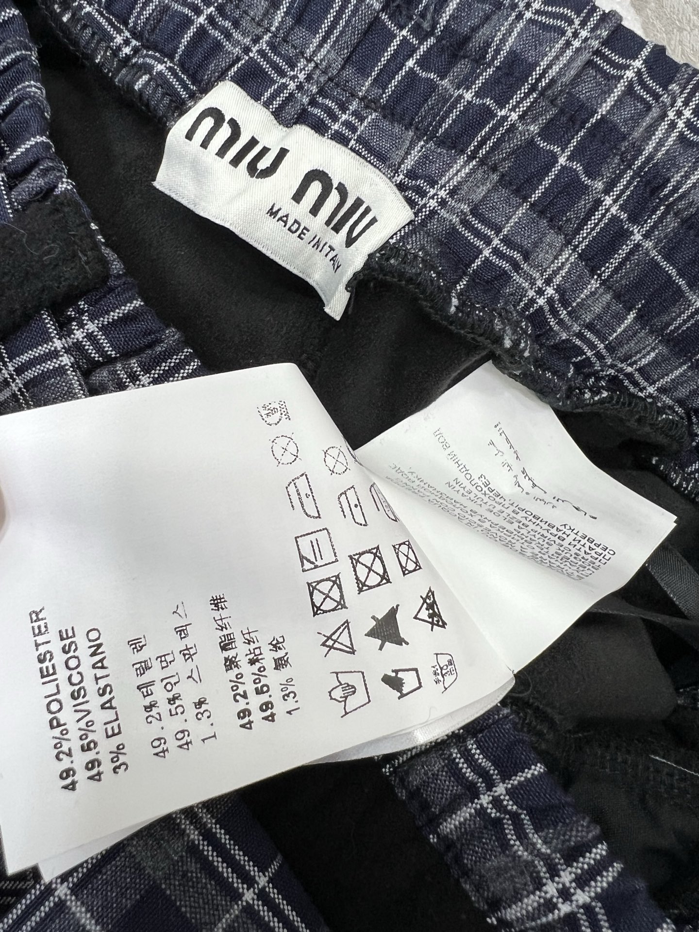 🔥🔥MIUMI* 25新款加绒搭配丝巾净色阔腿长裤 腰头抽绳阔腿设计拉长人体比例 侧边miu贴标 休闲直