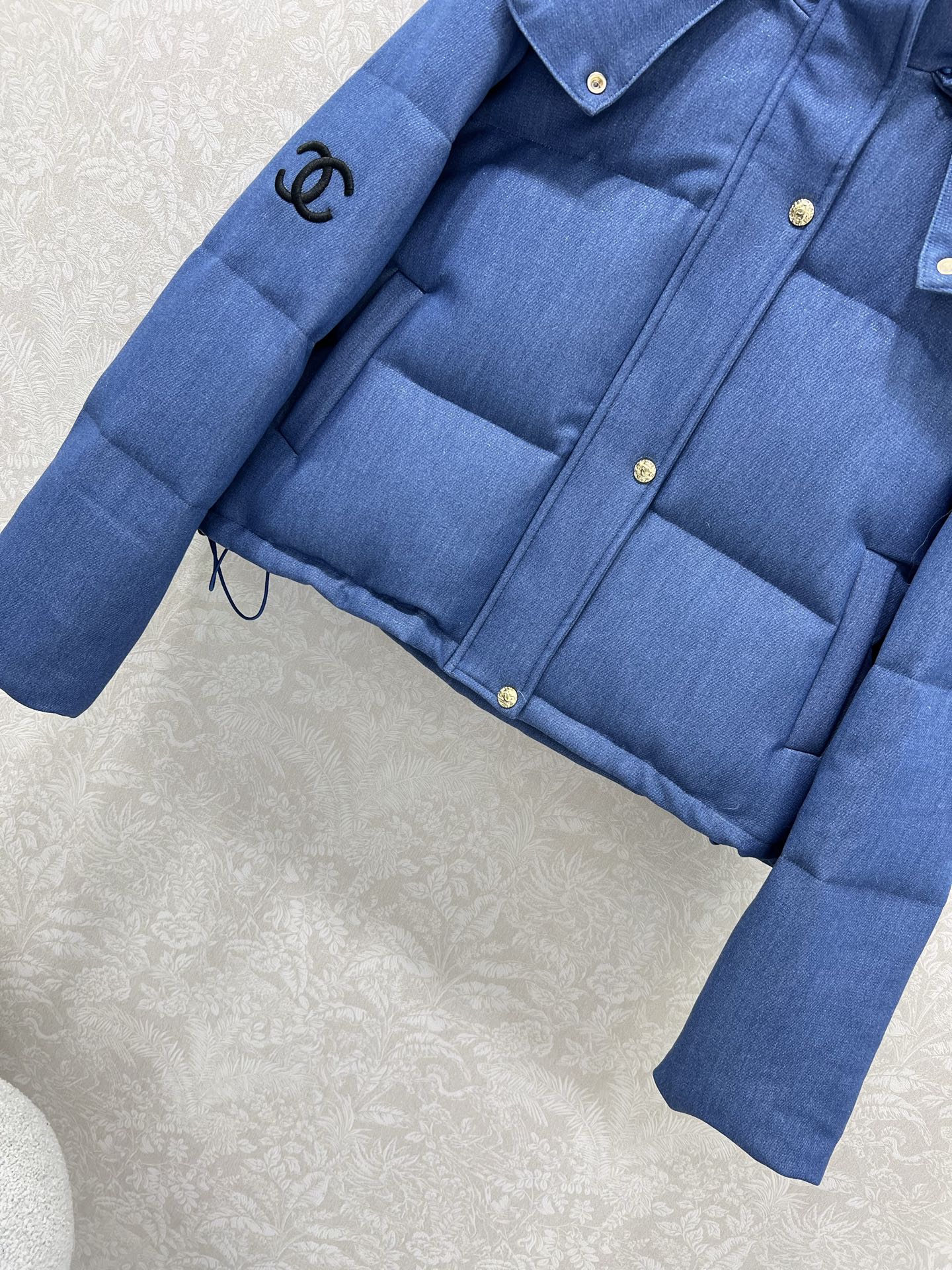 🔥🔥CHANE* 25新款牛仔可拆卸连帽羽绒服 90白鸭绒 牛仔单宁系列 连帽袖子后背Logo刺绣 定制