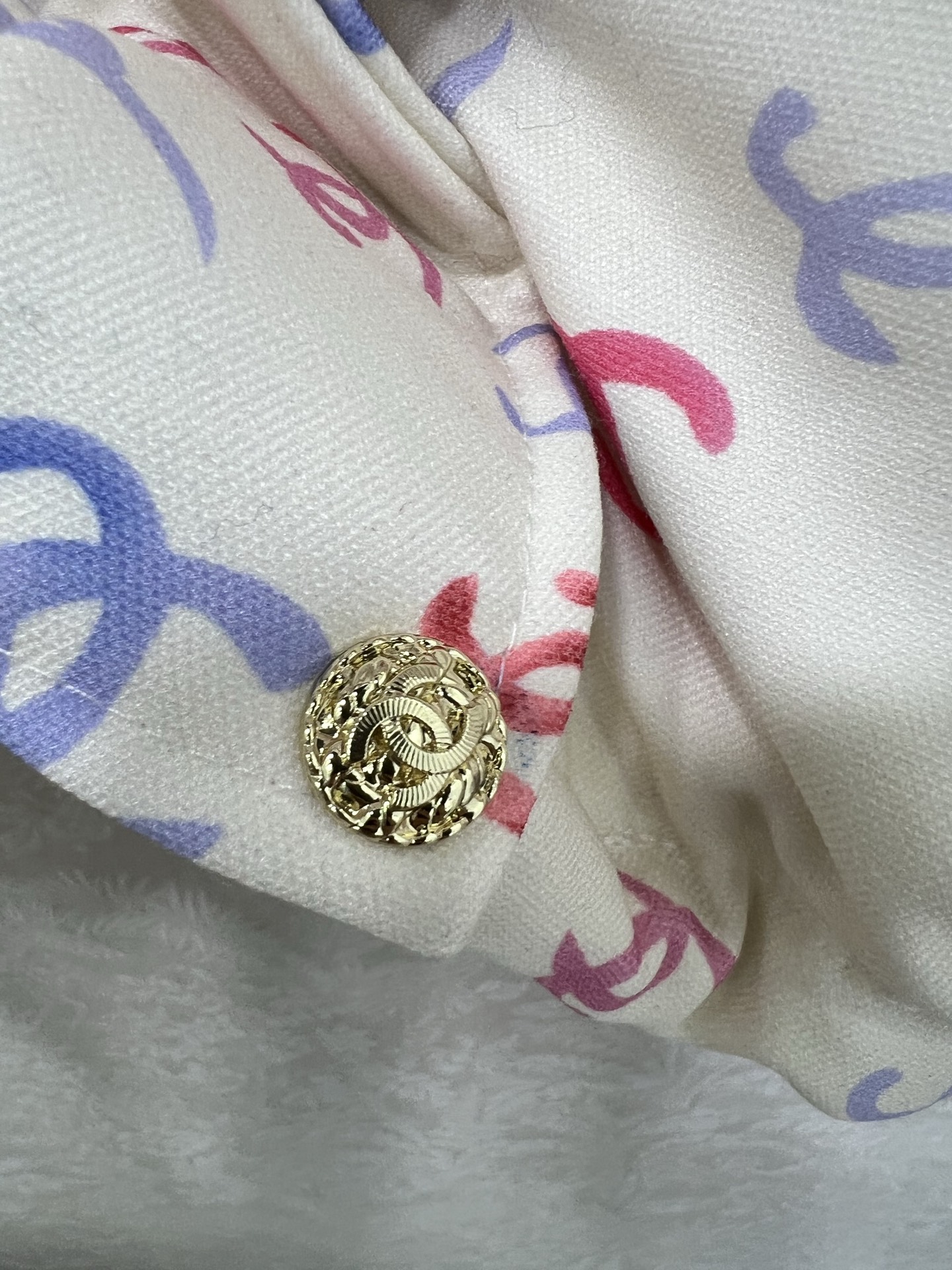 🔥🔥CHANE* 25新款可拆卸连帽羽绒服 90白鸭绒 彩色双c晕染印花 定制五金 打造视觉层次感 穿出