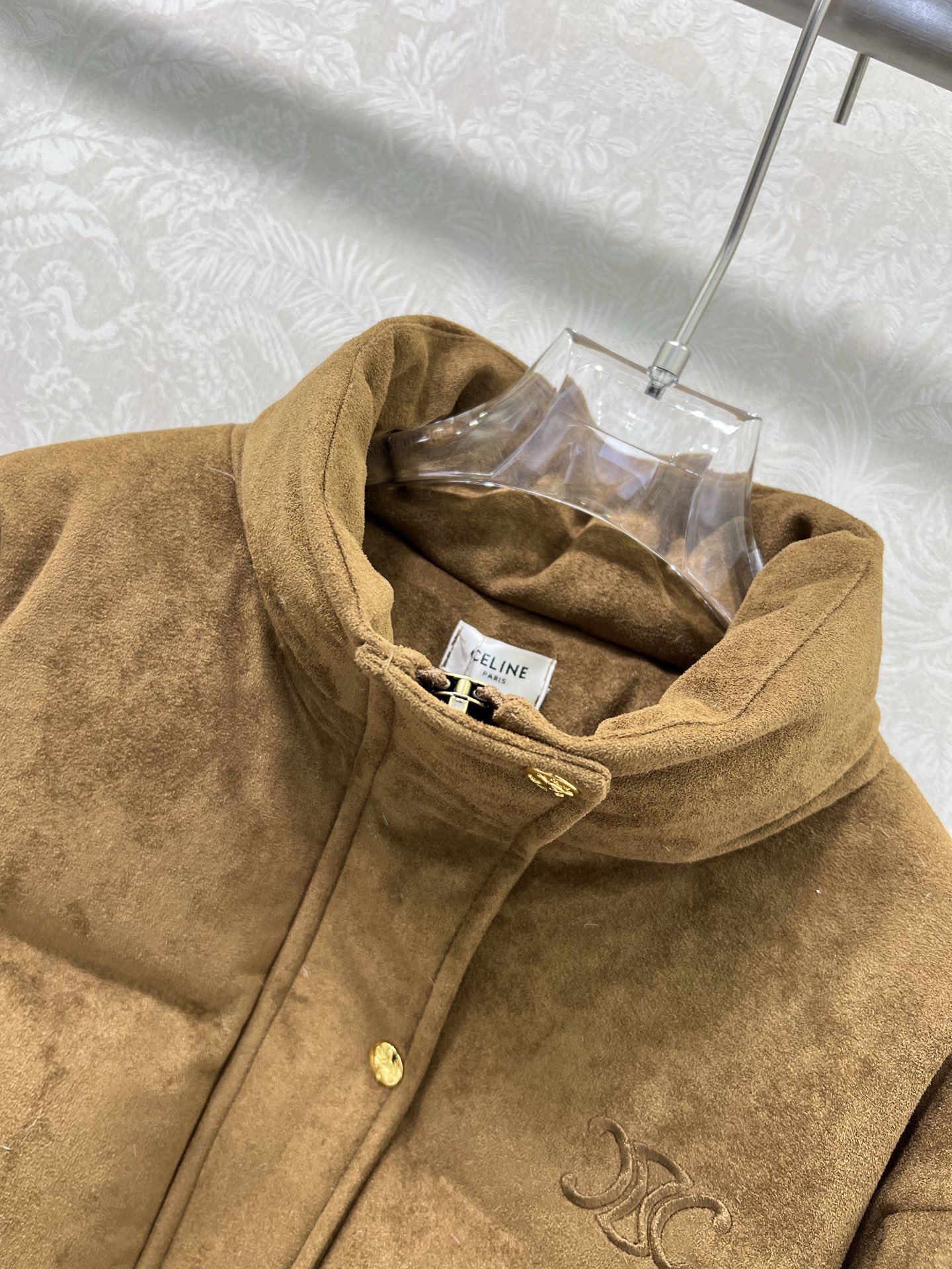 🔥🔥celin*25新款麂皮绒羽绒服 90白鹅绒 整件麂皮绒美拉德色调质感超级无敌高级！立体剪裁版型对身