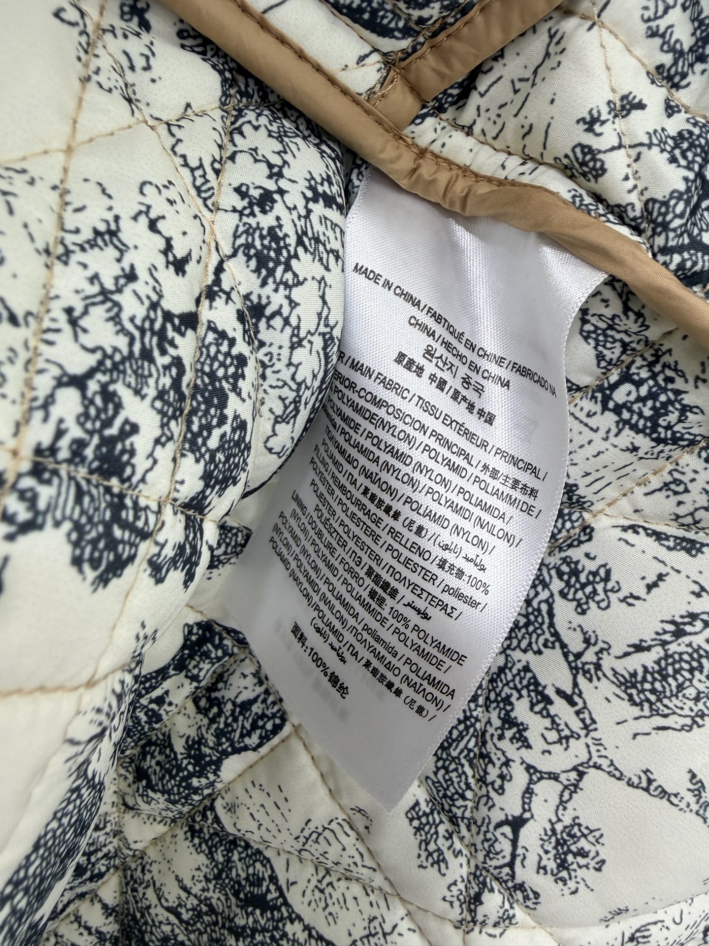 🔥🔥 Dio* 25秋冬新款戴妃藤格连帽压线长款棉衣外套 内衬经典丛林动物花色非常亮眼 视觉冲击力强时髦