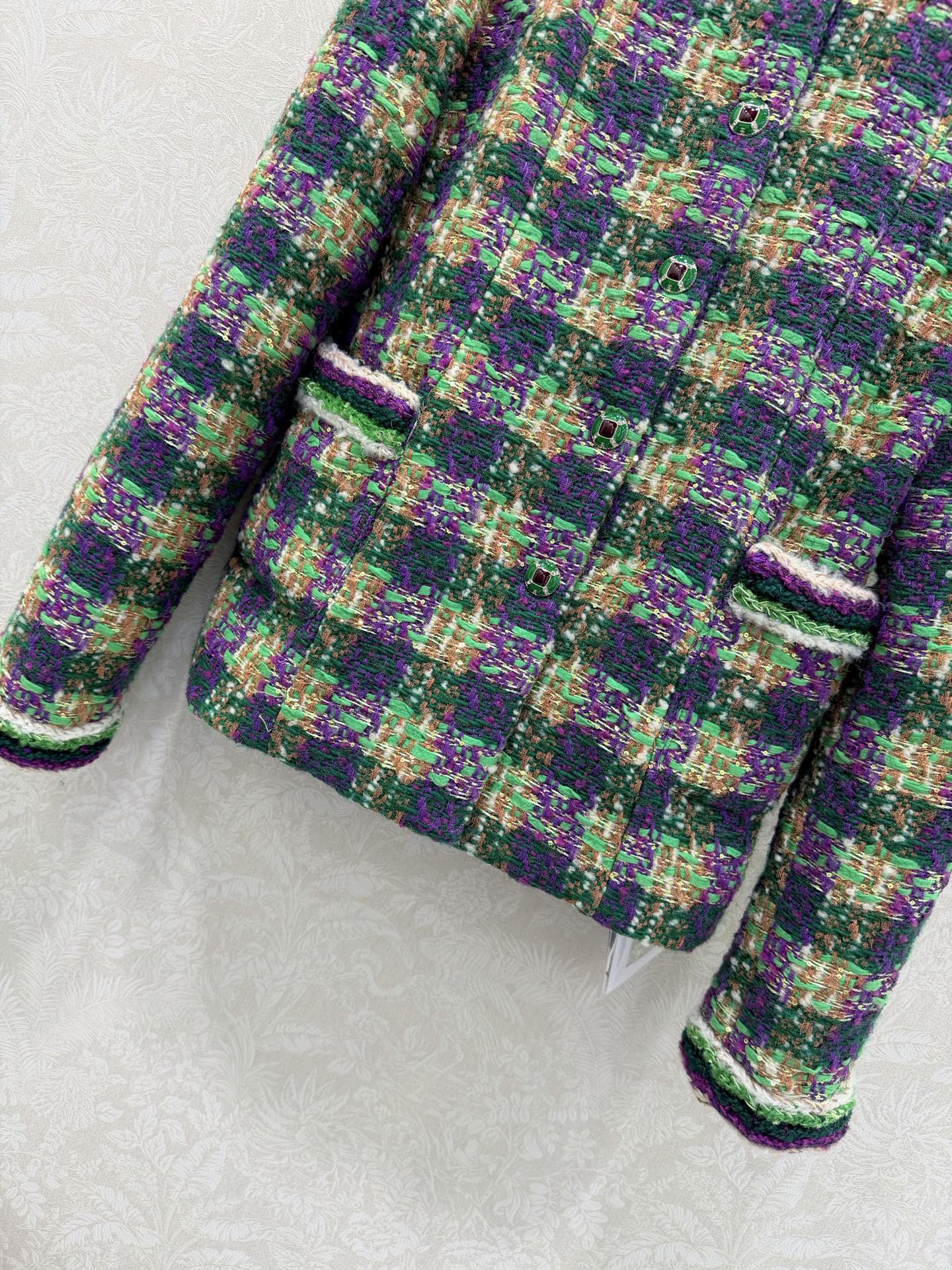 🔥🔥Chan*l 25新款编织立领洋装外套 进口粗纺羊毛呢材质。百分百真丝内衬。粗花条纹毛呢面料打造名媛