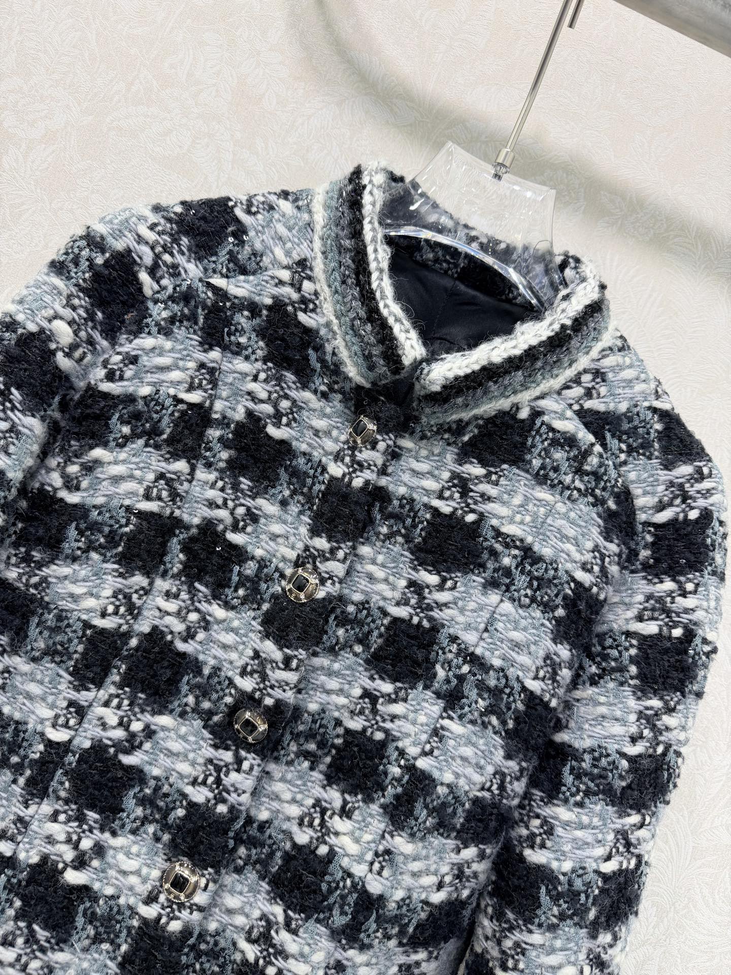 🔥🔥Chan*l 25新款编织立领洋装外套 进口粗纺羊毛呢材质。百分百真丝内衬。粗花条纹毛呢面料打造名媛