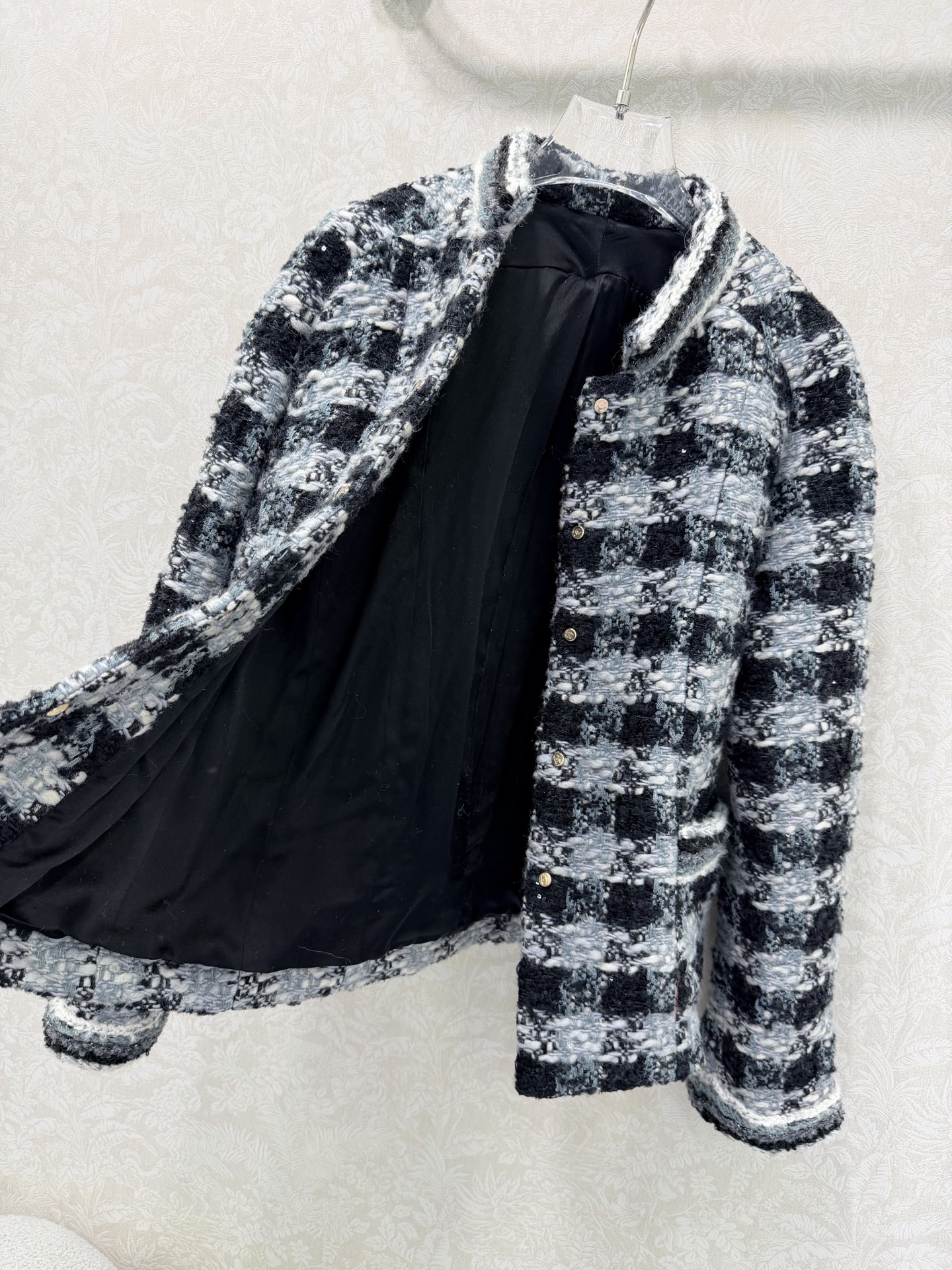 🔥🔥Chan*l 25新款编织立领洋装外套 进口粗纺羊毛呢材质。百分百真丝内衬。粗花条纹毛呢面料打造名媛