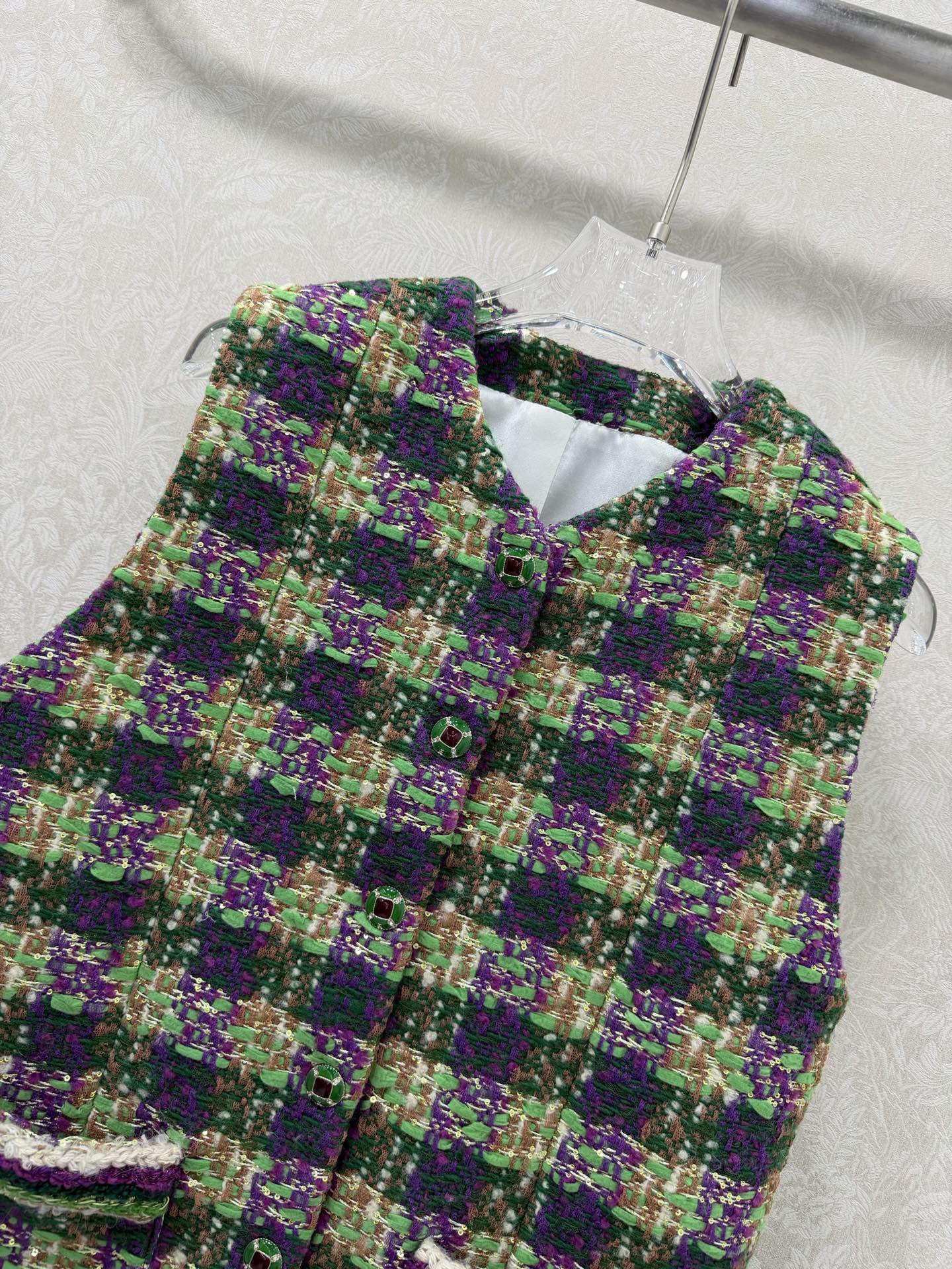 🔥🔥Chan*l 25新款编织立领洋装马甲外套。进口粗纺羊毛呢材质。百分百真丝内衬。粗花条纹毛呢面料打造