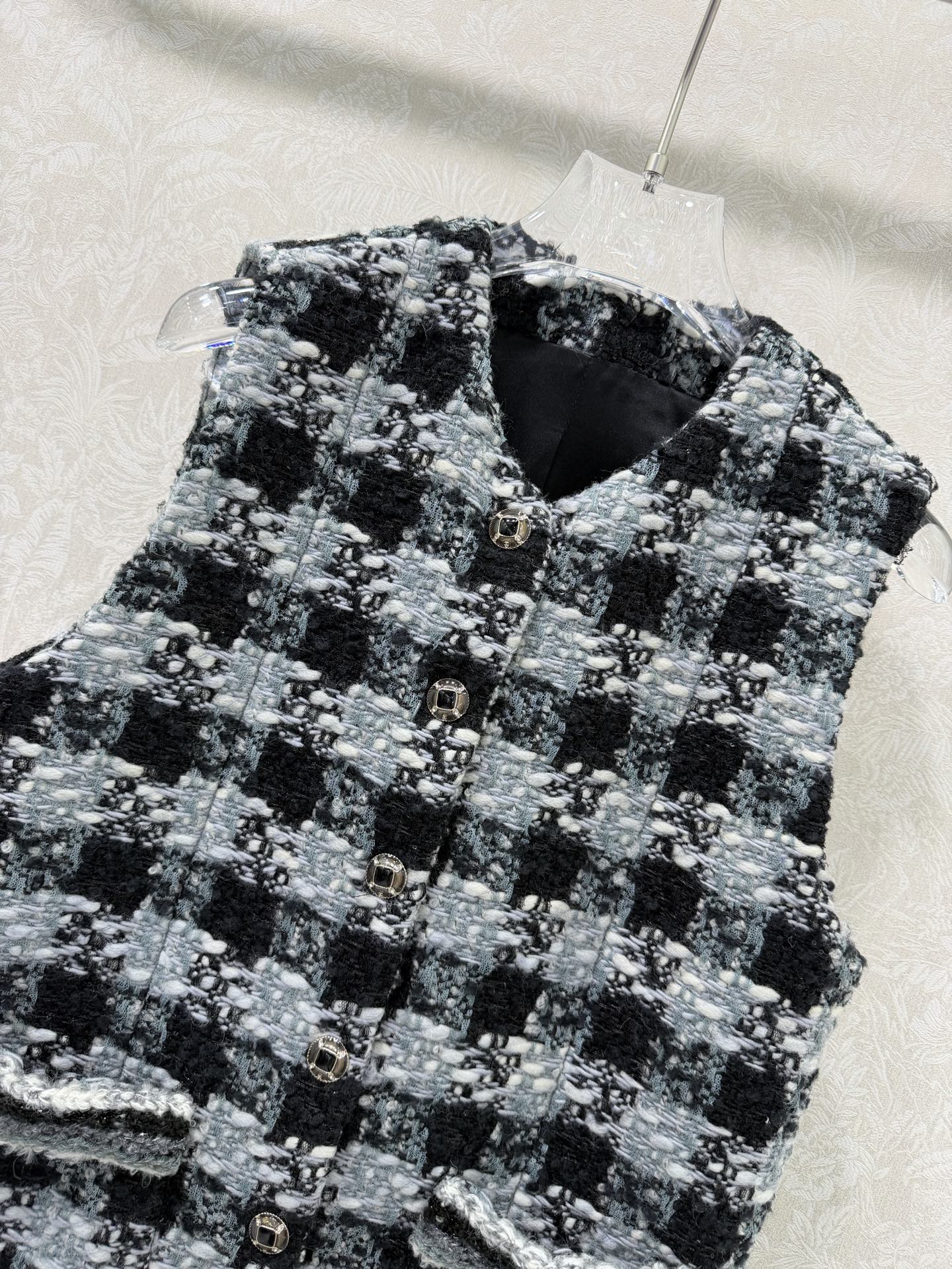 🔥🔥Chan*l 25新款编织立领洋装马甲外套。进口粗纺羊毛呢材质。百分百真丝内衬。粗花条纹毛呢面料打造