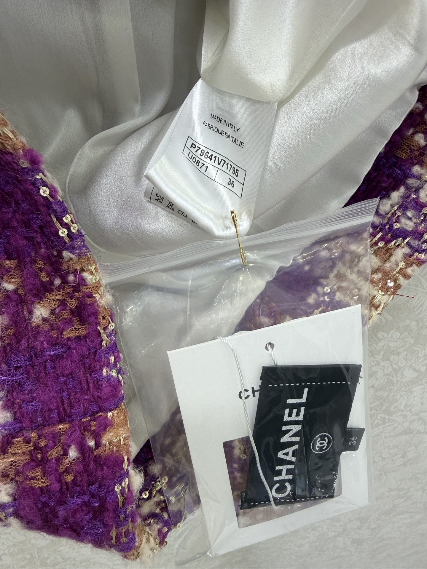 🔥🔥Chan*l 25新款编织立领洋装马甲外套。进口粗纺羊毛呢材质。百分百真丝内衬。粗花条纹毛呢面料打造