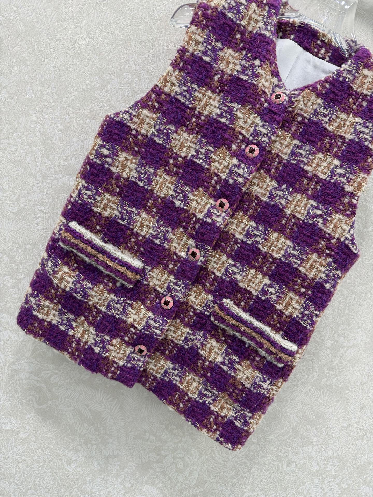 🔥🔥Chan*l 25新款编织立领洋装马甲外套。进口粗纺羊毛呢材质。百分百真丝内衬。粗花条纹毛呢面料打造