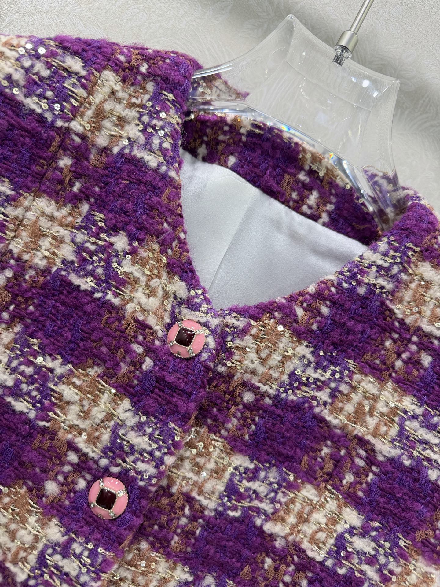 🔥🔥Chan*l 25新款编织立领洋装马甲外套。进口粗纺羊毛呢材质。百分百真丝内衬。粗花条纹毛呢面料打造