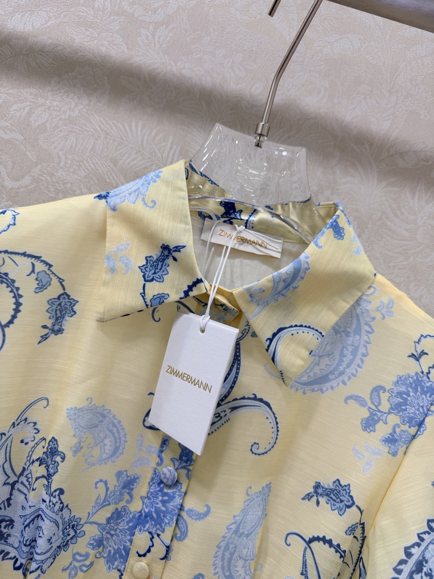 🔥🔥Zimmerman*兹/默曼26新款花苞短袖收腰连衣裙 👗选用亚麻面料制成，翻领单排扣设计 本布包扣