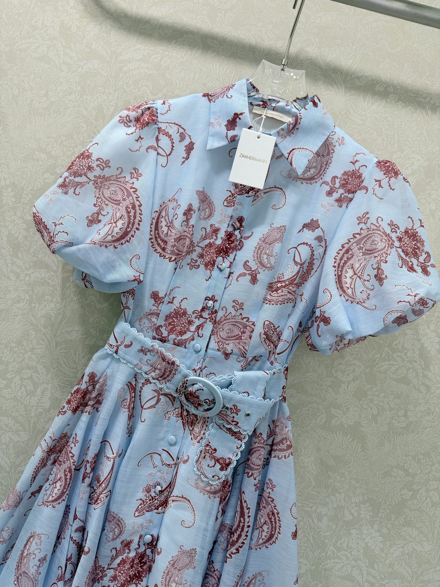 🔥🔥Zimmerman*兹/默曼26新款花苞短袖收腰连衣裙 👗选用亚麻面料制成，翻领单排扣设计 本布包扣