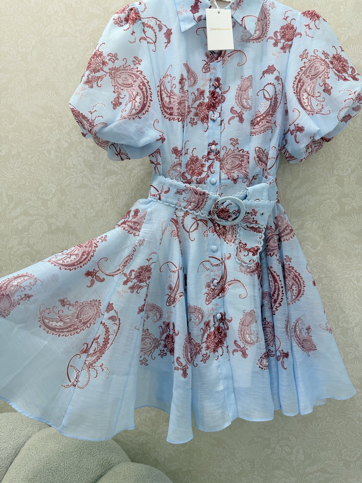 🔥🔥Zimmerman*兹/默曼26新款花苞短袖收腰连衣裙 👗选用亚麻面料制成，翻领单排扣设计 本布包扣