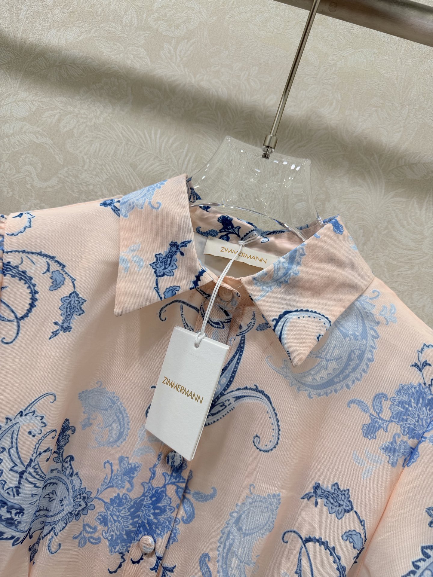 🔥🔥Zimmerman*兹/默曼26新款花苞短袖收腰连衣裙 👗选用亚麻面料制成，翻领单排扣设计 本布包扣