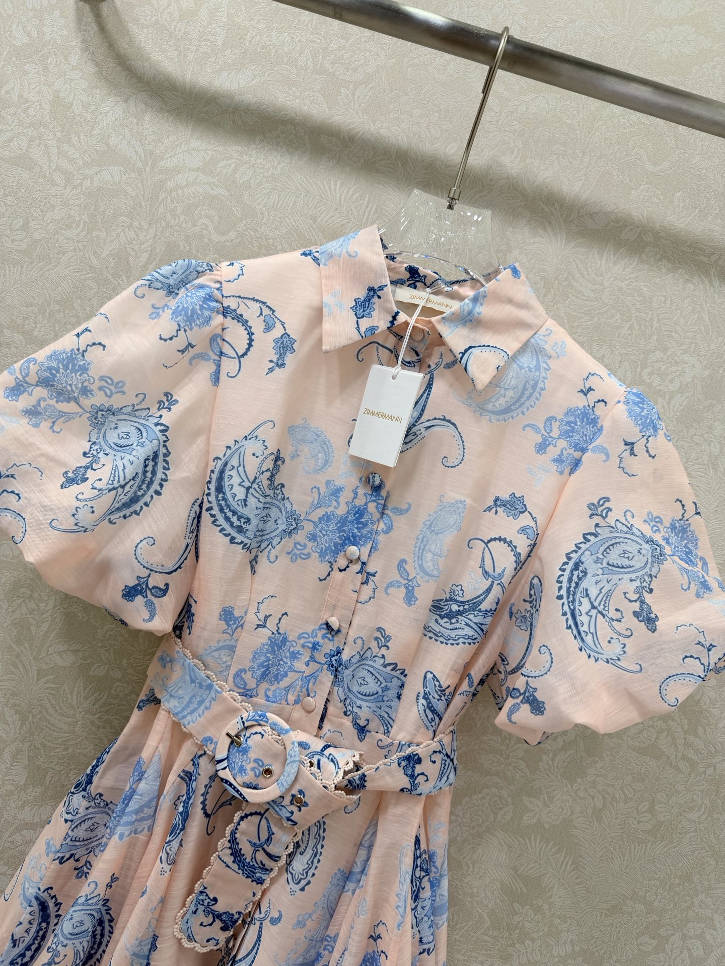 🔥🔥Zimmerman*兹/默曼26新款花苞短袖收腰连衣裙 👗选用亚麻面料制成，翻领单排扣设计 本布包扣