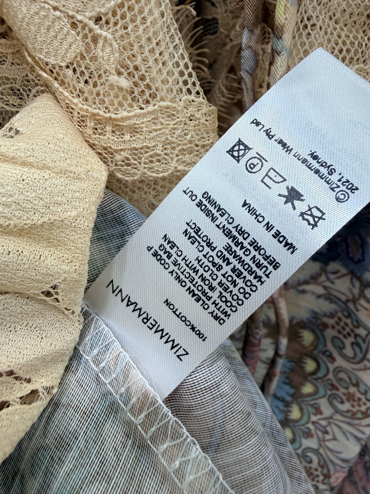 🔥🔥zimmerm*26新款v领绑带荷叶袖口蕾丝连衣裙 (长款)超重工艺来袭！整件定制水溶花蕾丝！完美复