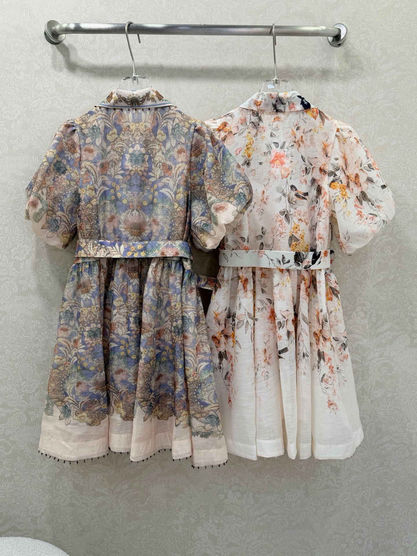 🔥🔥Zimmerman*兹默曼26新款花苞短袖收腰连衣裙 👗选用亚麻面料制成，翻领单排扣设计 定制五金和