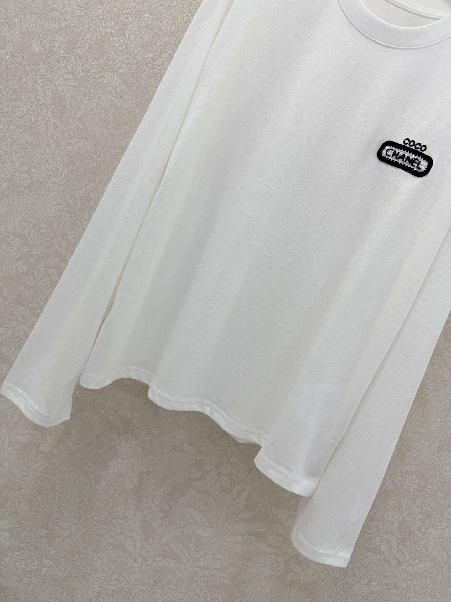 🔥🔥chan*l 26新款圆领纯棉长袖T恤 圆领胸前coco刺绣装饰 随性又时髦基础款也能搭出N种高级感