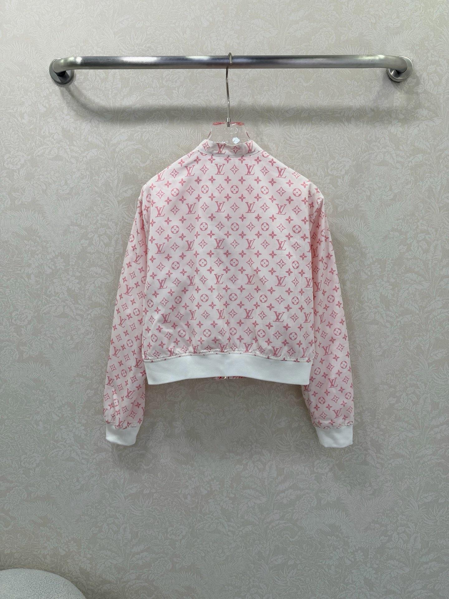 🔥🔥LOUIS VUITT*N路易/威登26早春新款双面可穿夹克外套 红色涂鸦➕粉色马卡龙色系经典老花的