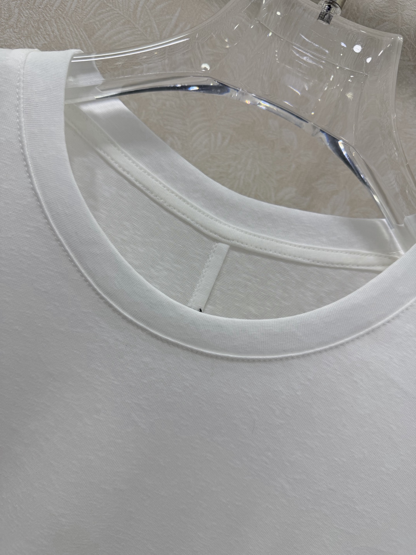 🔥🔥chan*l 26新款圆领纯棉长袖T恤 圆领胸前字母装饰 后背刺绣 随性又时髦基础款也能搭出N种高级