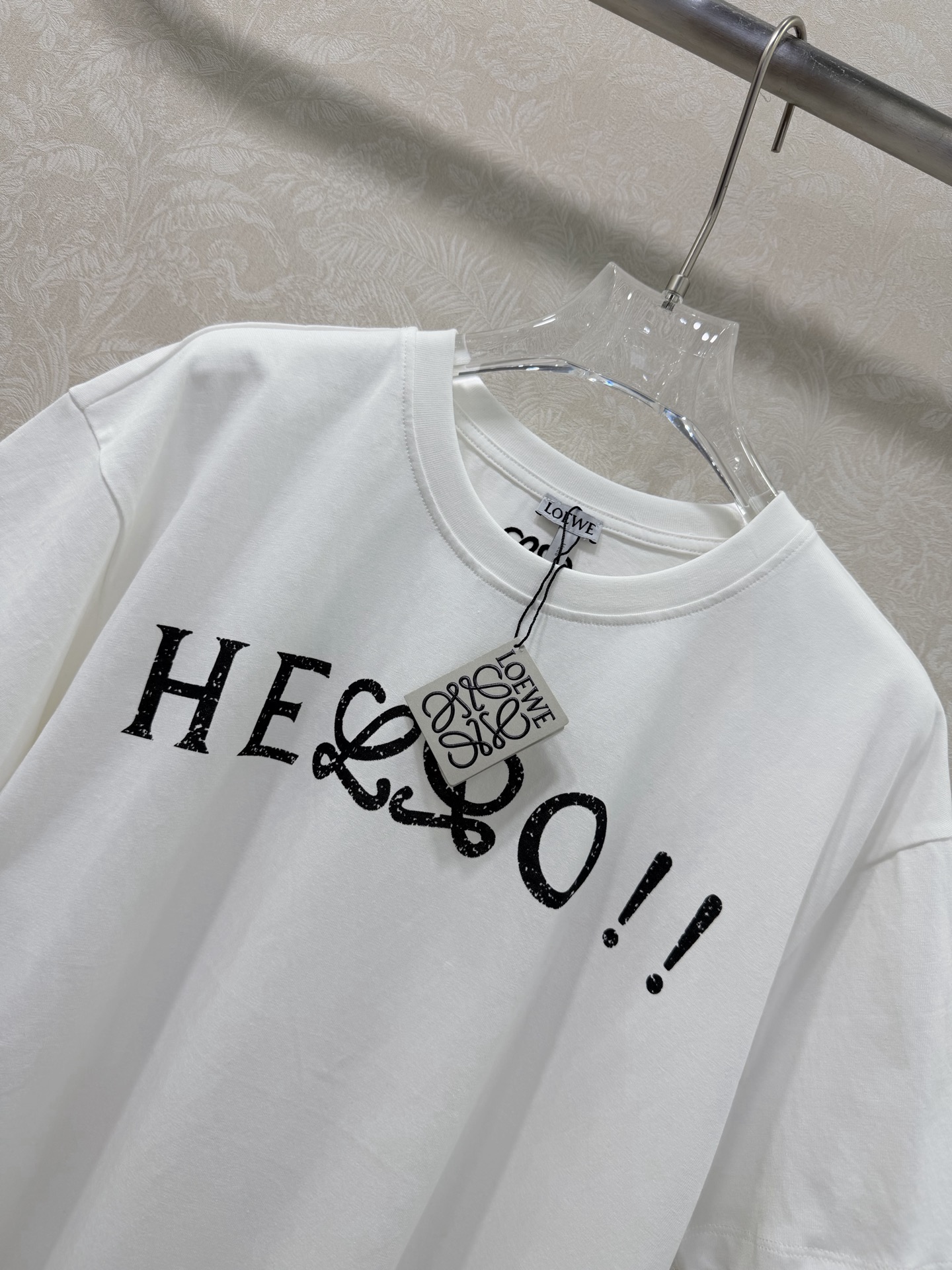 🔥🔥LOEW* 26早春新款Hello!短袖T恤 高版出品！高弹纯棉面料软而不塌，早春单穿叠穿都能衬出利