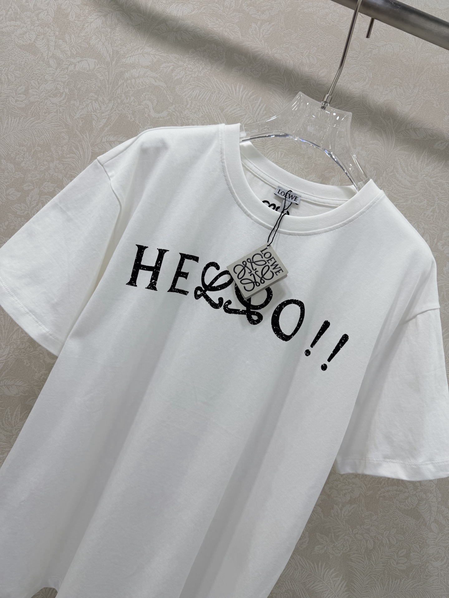 🔥🔥LOEW* 26早春新款Hello!短袖T恤 高版出品！高弹纯棉面料软而不塌，早春单穿叠穿都能衬出利