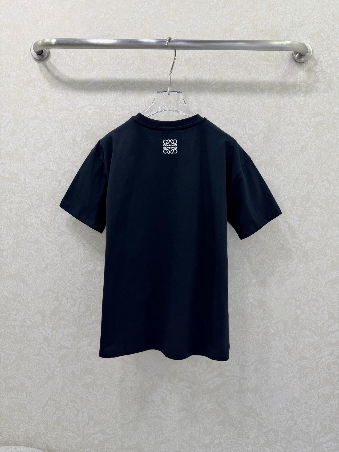 🔥🔥LOEW* 26早春新款Hello!短袖T恤 高版出品！高弹纯棉面料软而不塌，早春单穿叠穿都能衬出利